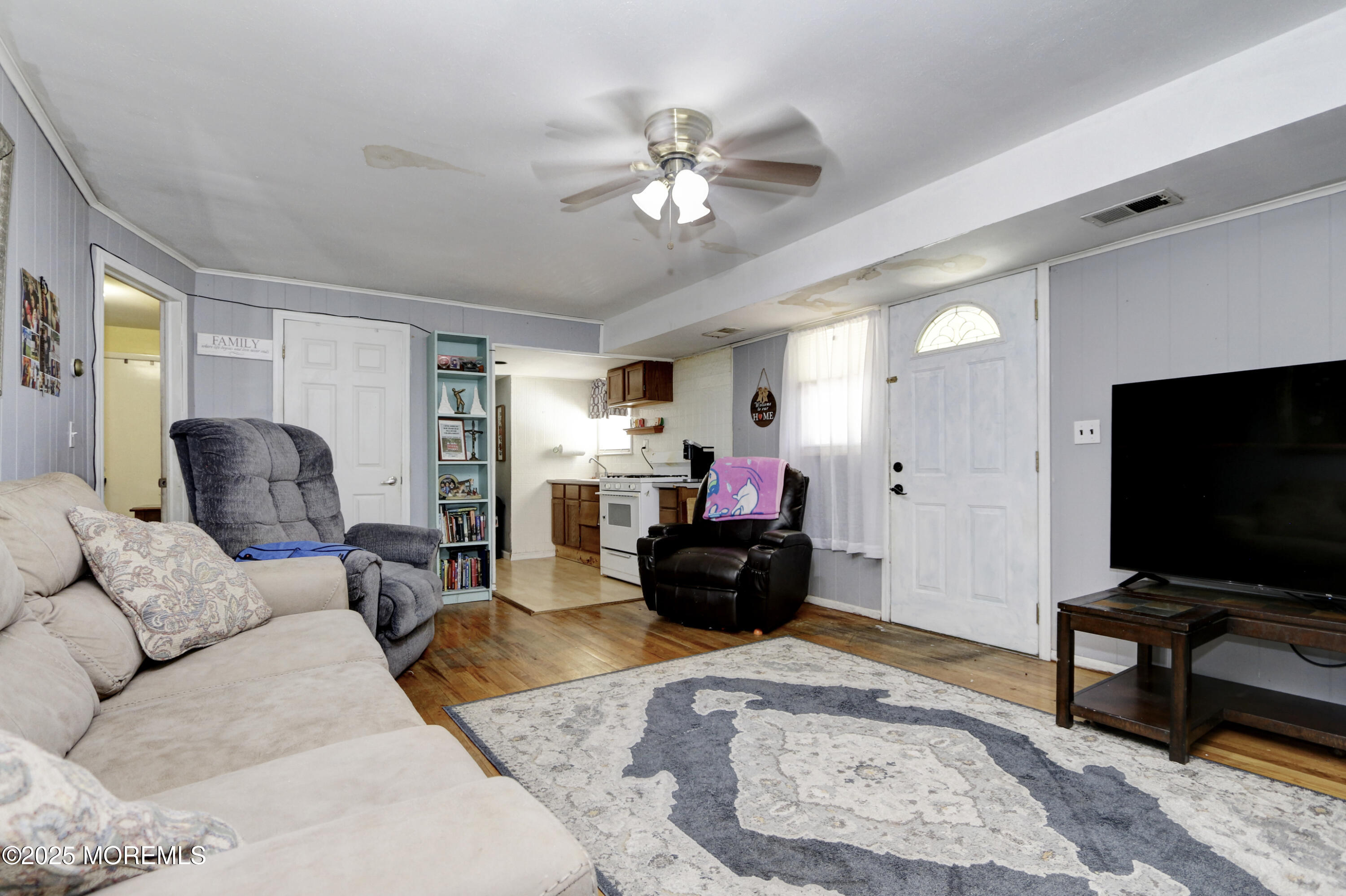 1121 Aspen Drive