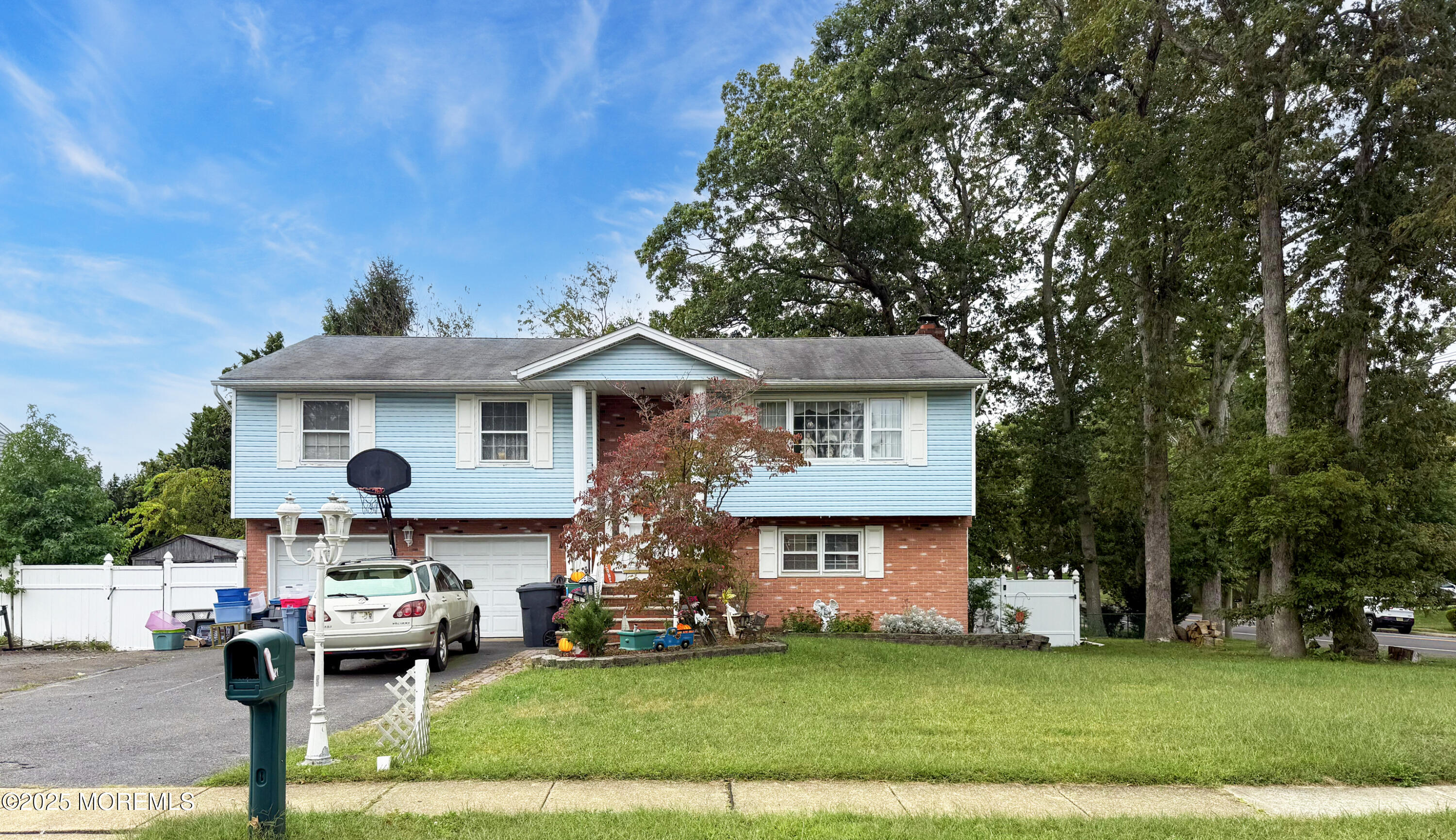 1121 Aspen Drive