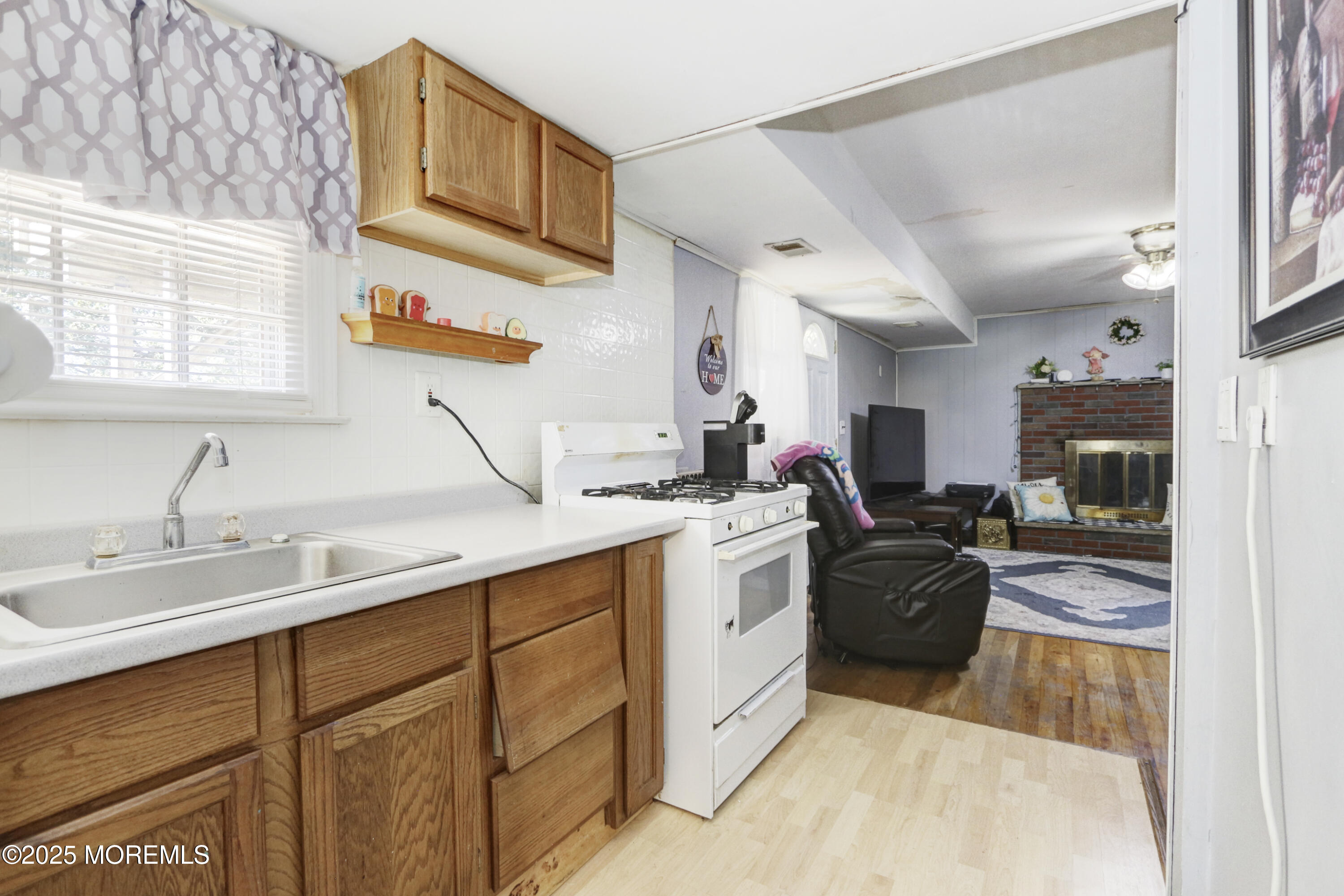 1121 Aspen Drive