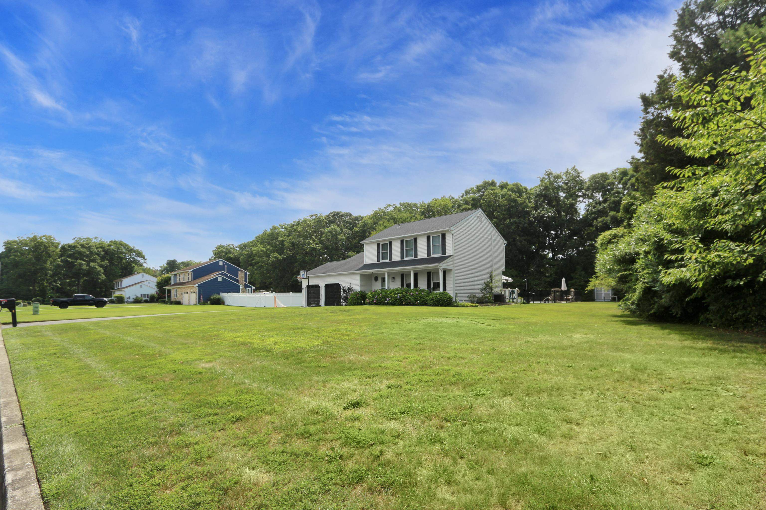 8 Canterbury Lane