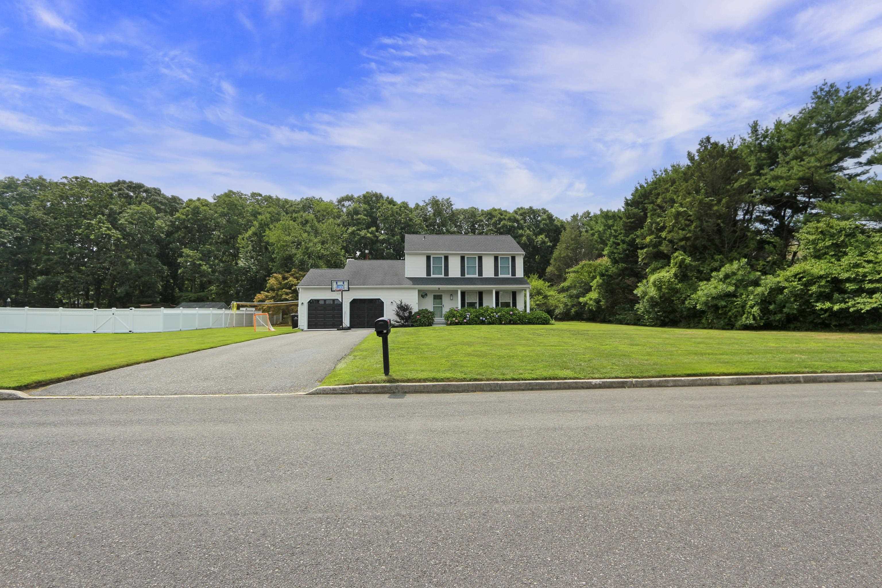 8 Canterbury Lane