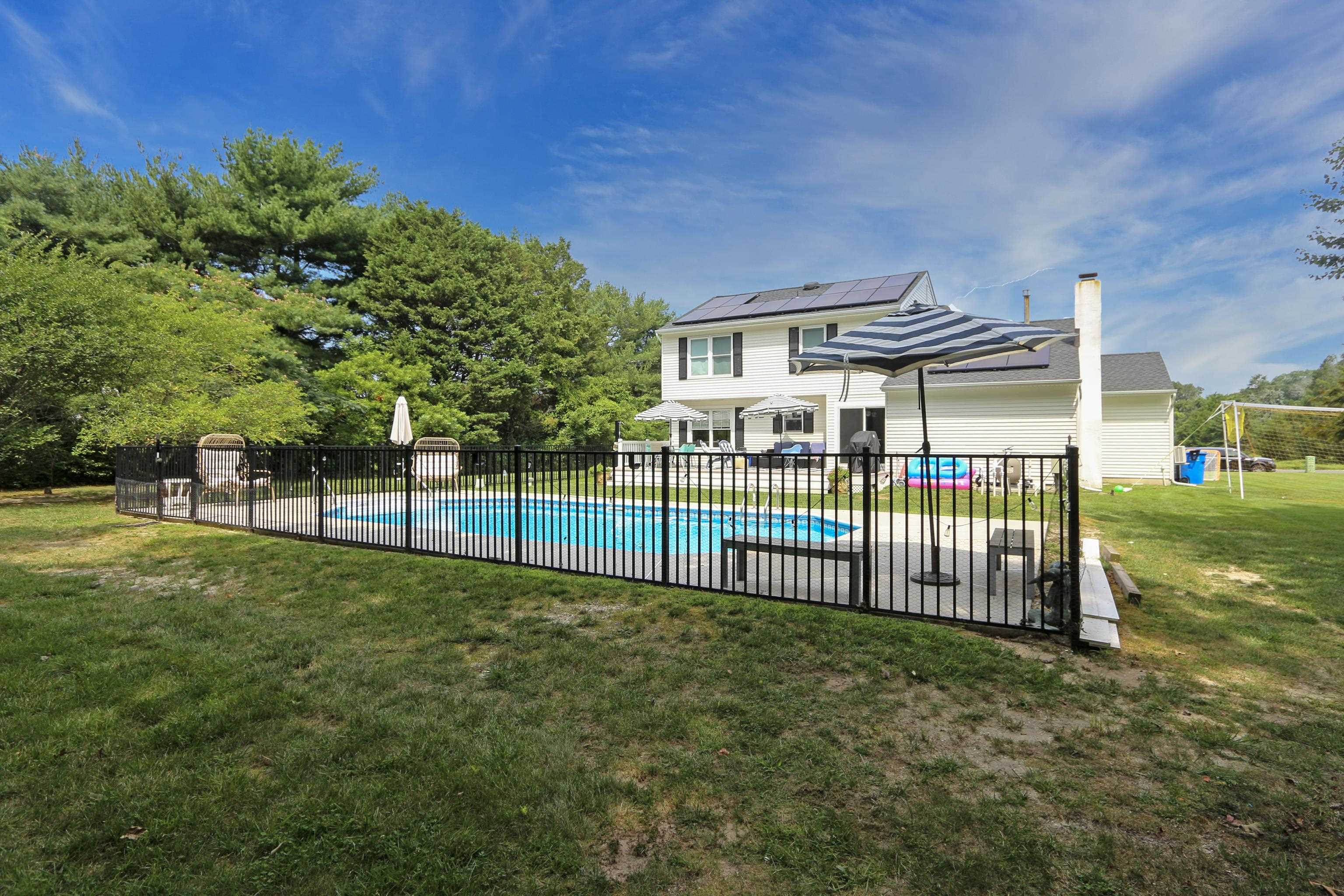 8 Canterbury Lane
