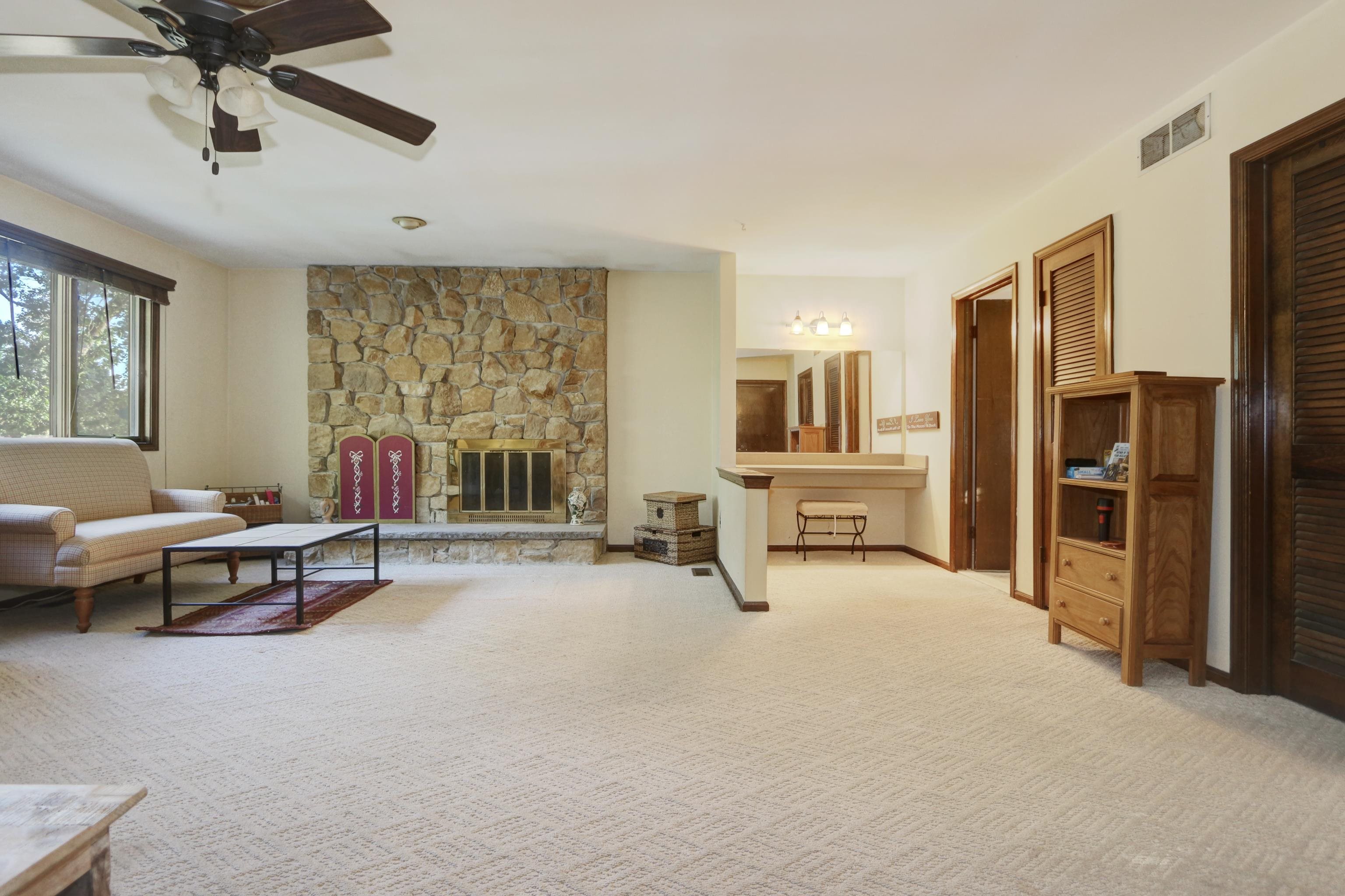 332 N Quail Drive