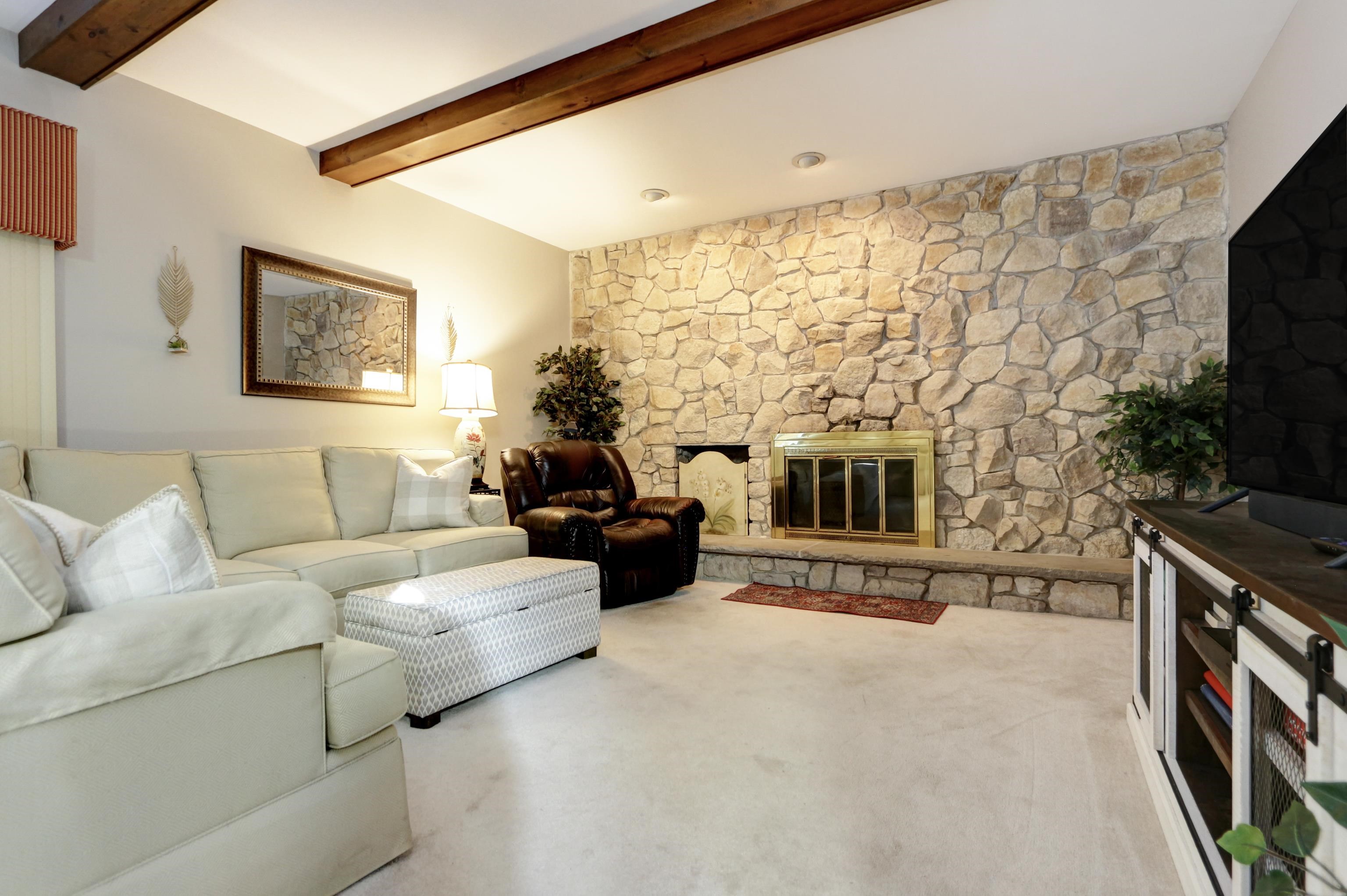 332 N Quail Drive