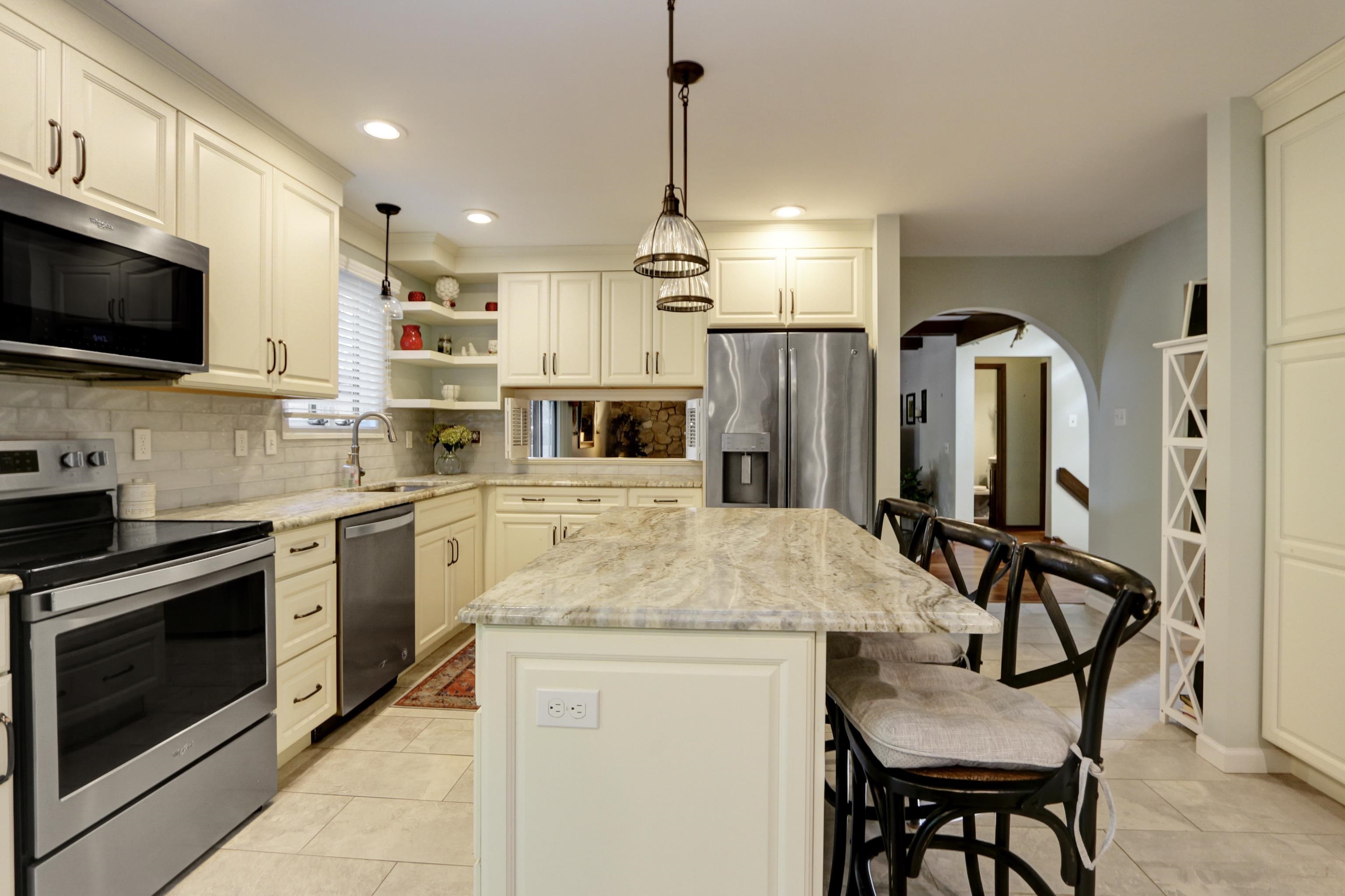 332 N Quail Drive