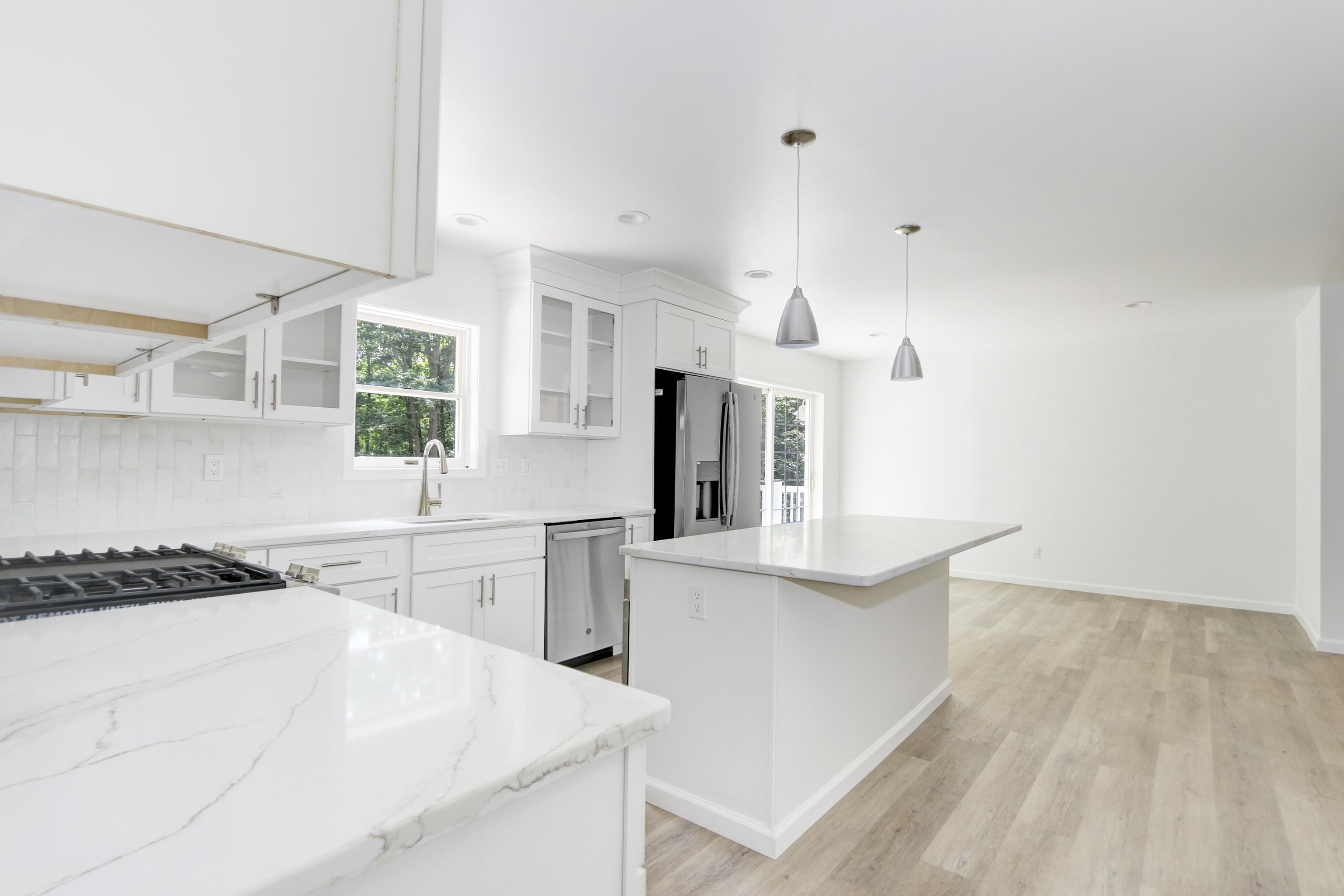 250 S Ravenwood Drive