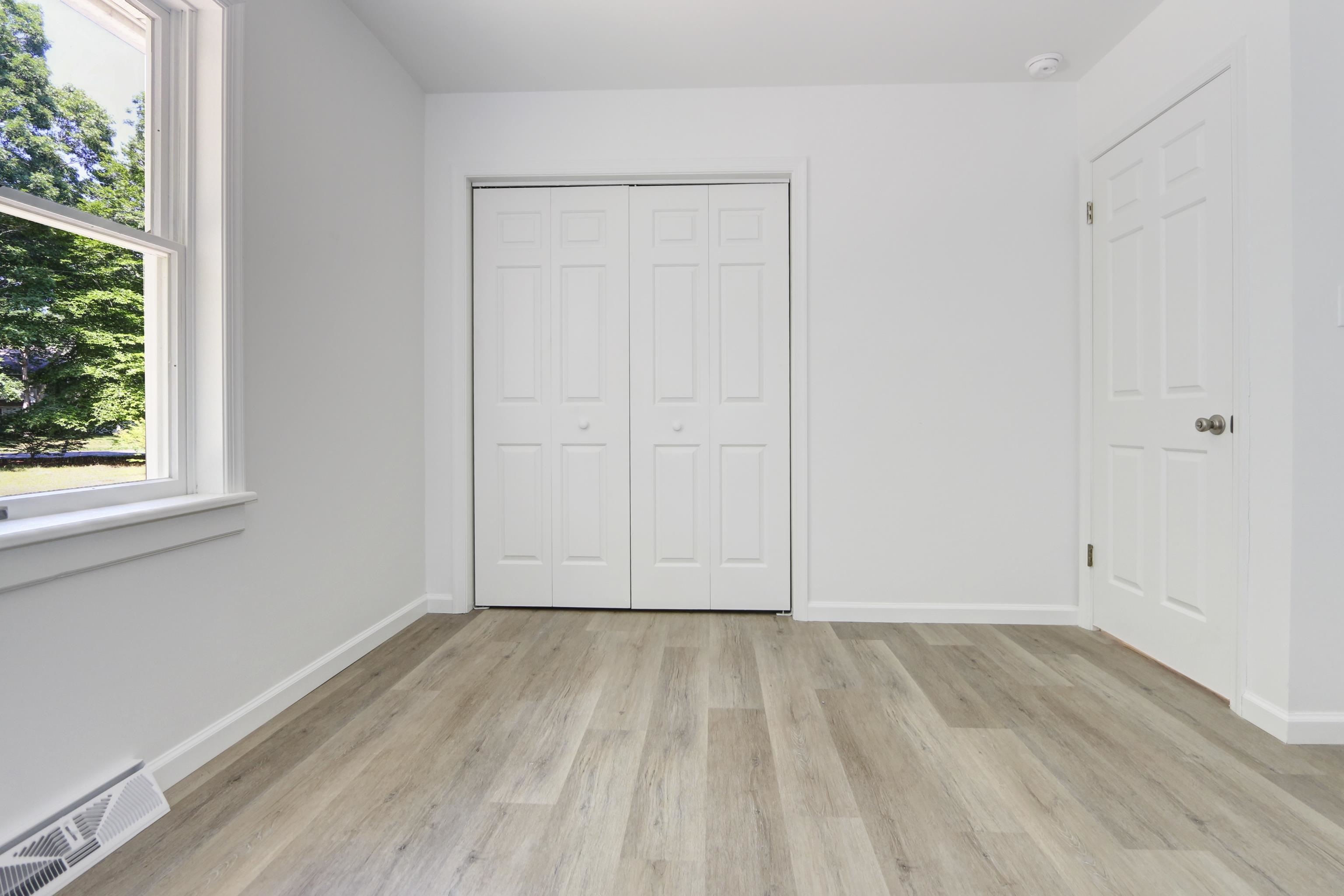 250 S Ravenwood Drive
