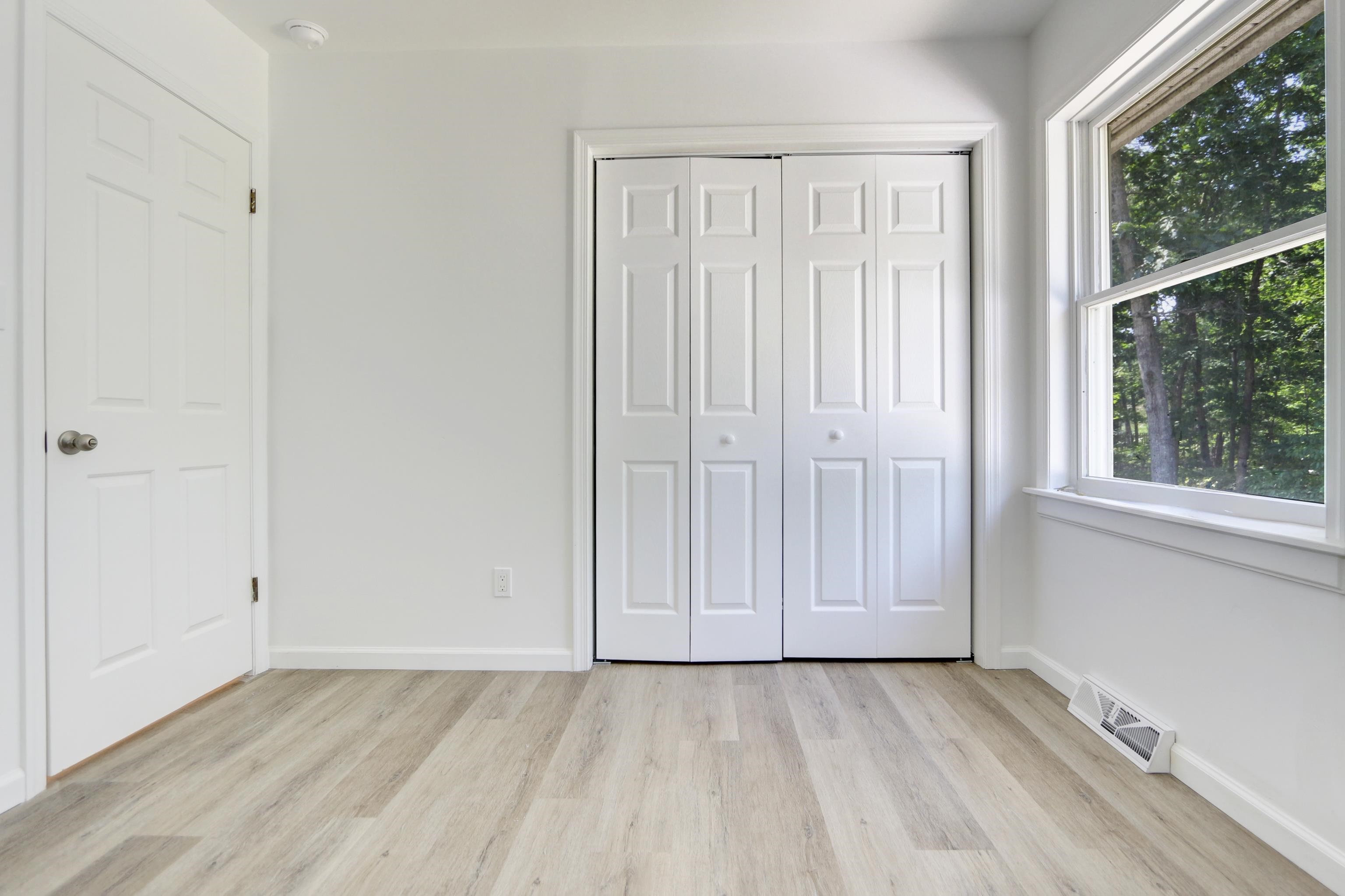 250 S Ravenwood Drive