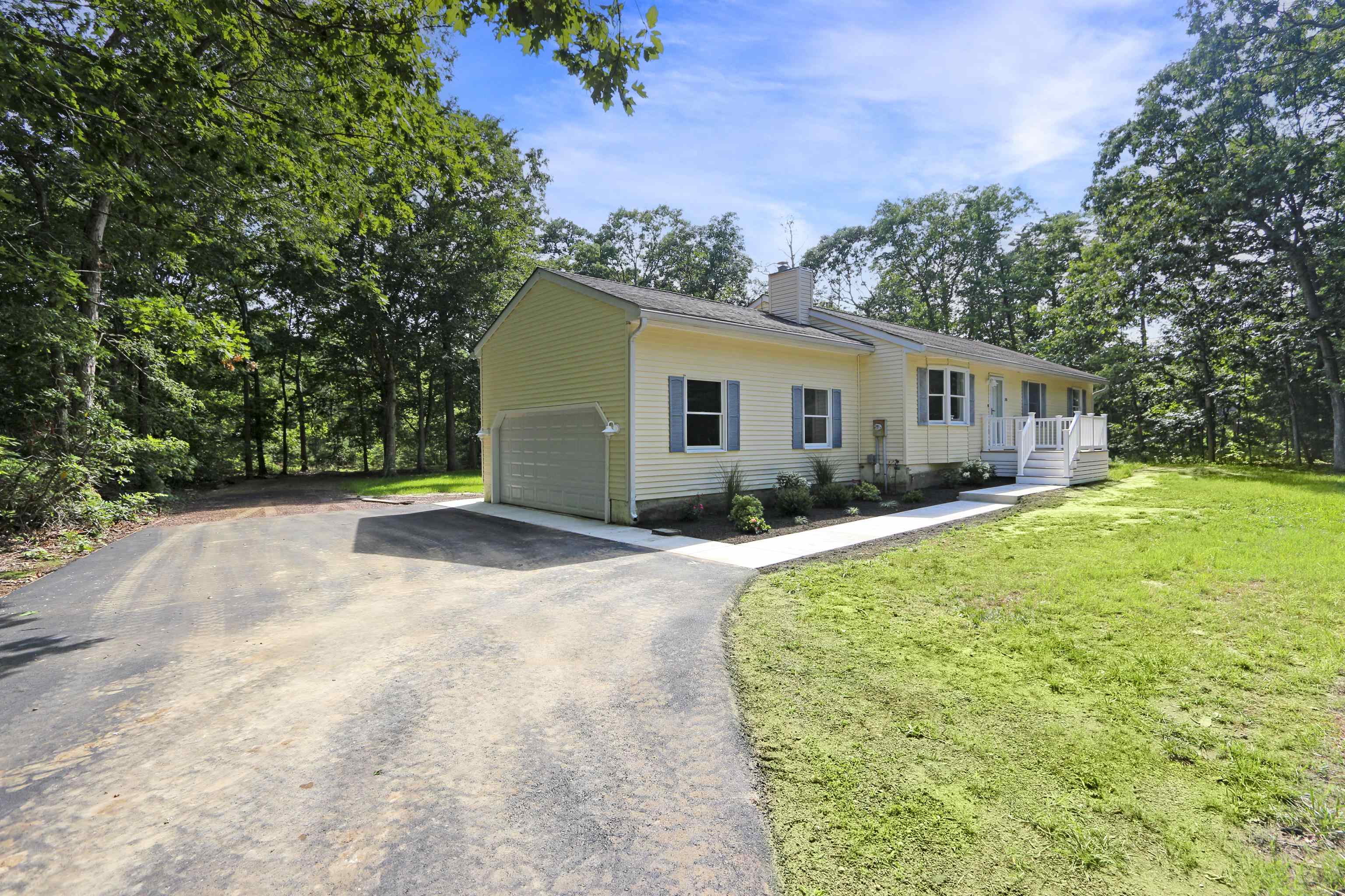 250 S Ravenwood Drive