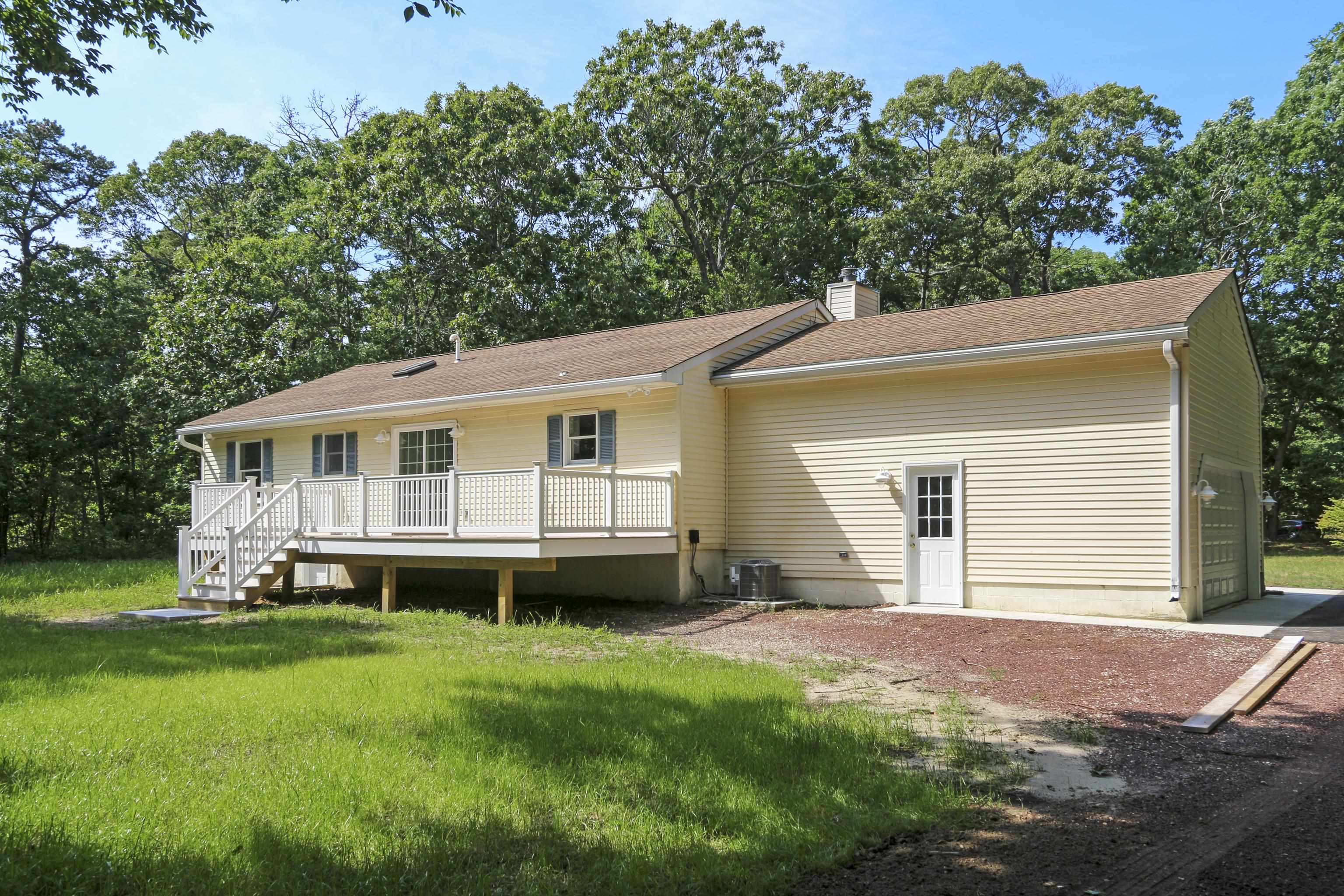 250 S Ravenwood Drive