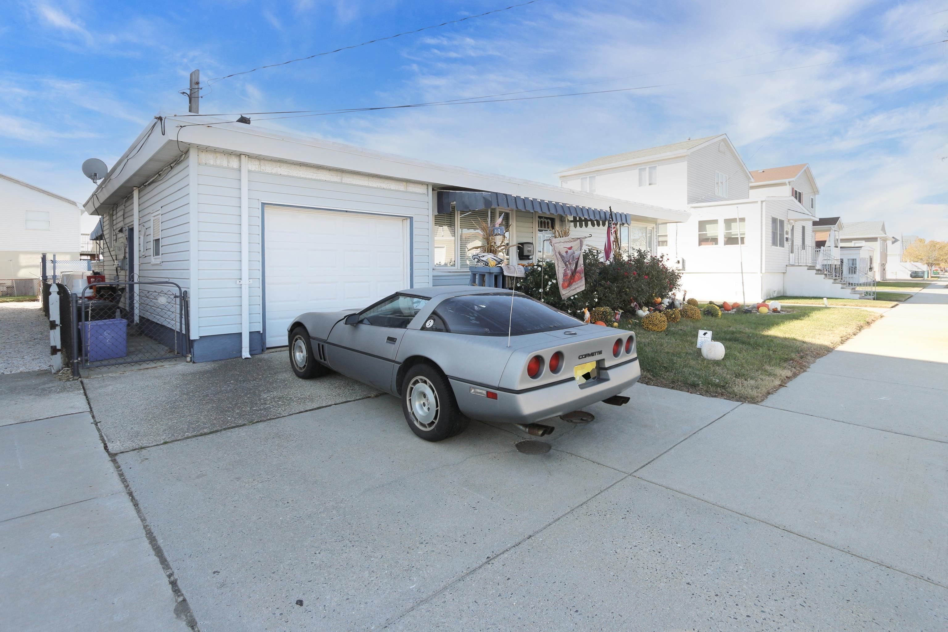 512 W Glenwood Avenue