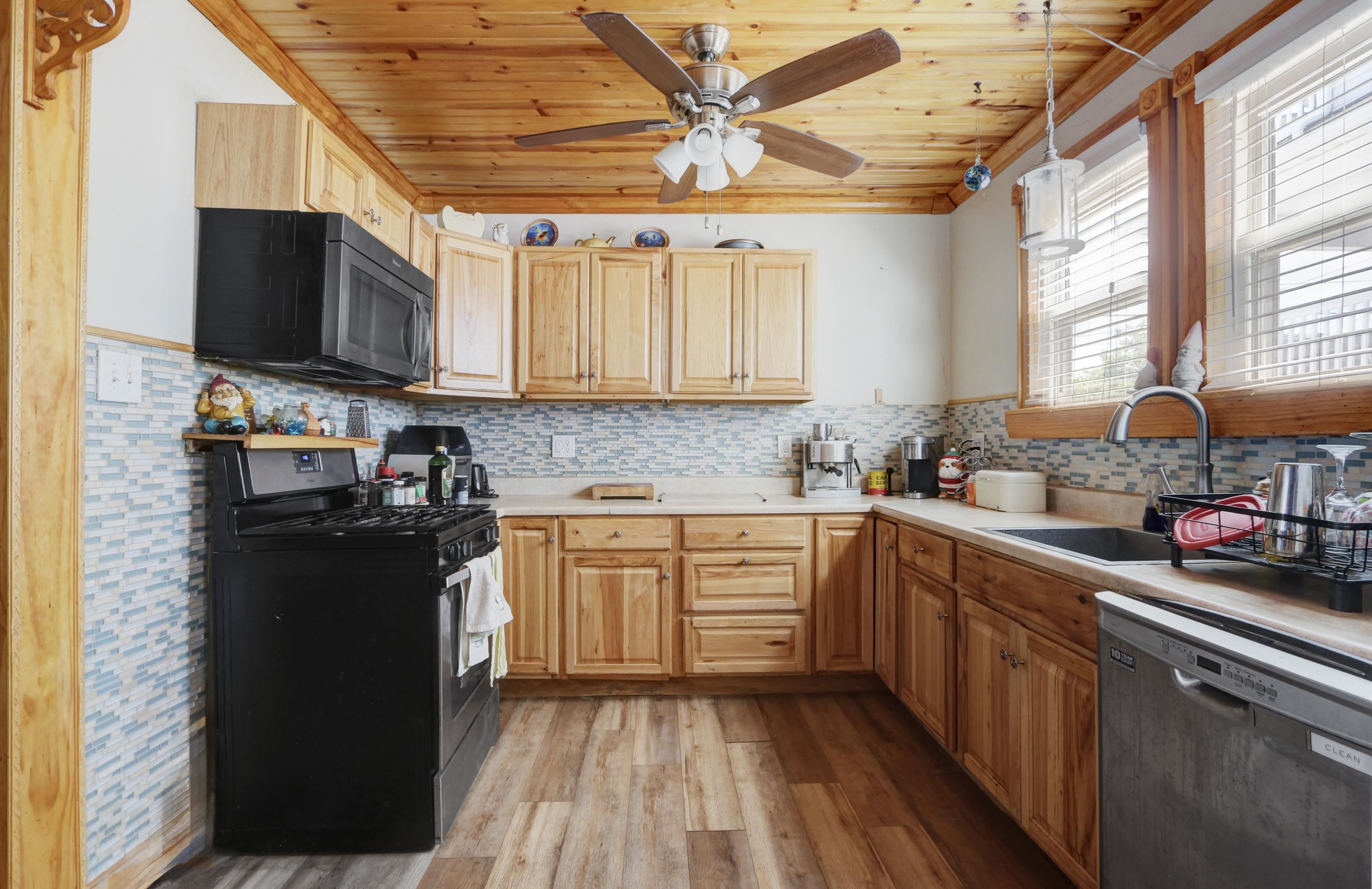 116 E Cardinal Road