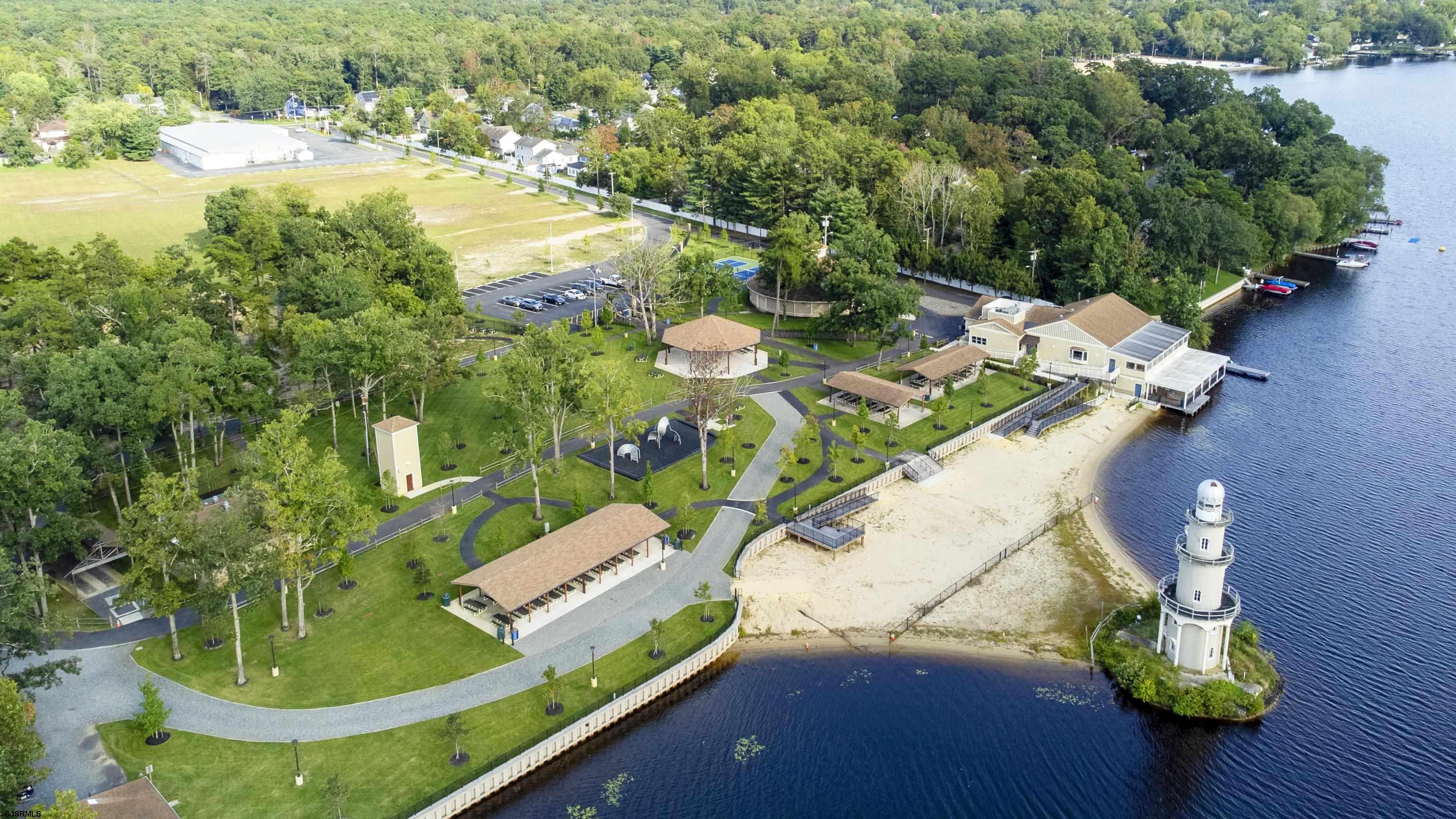 6558 Lake Dr