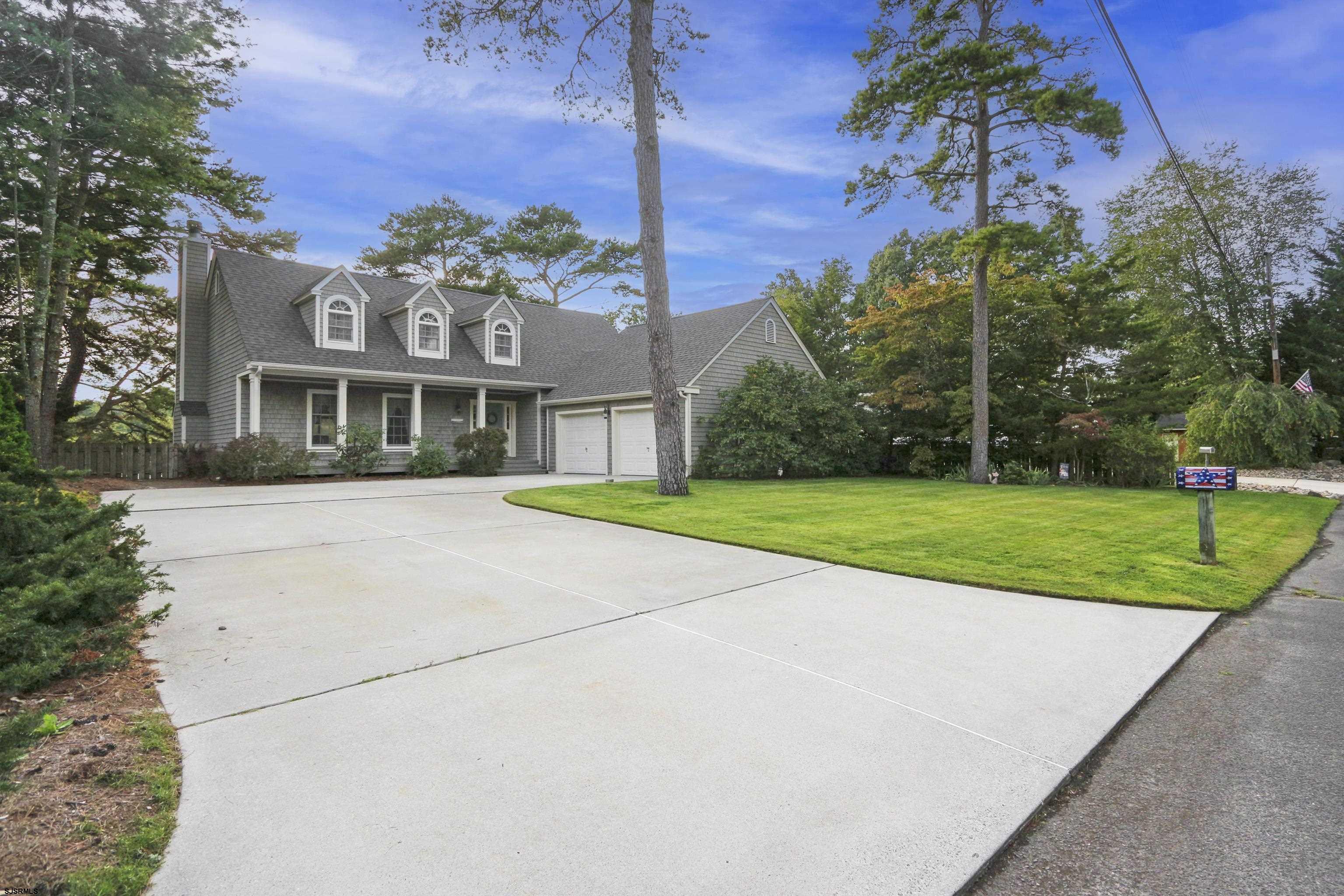 6558 Lake Dr