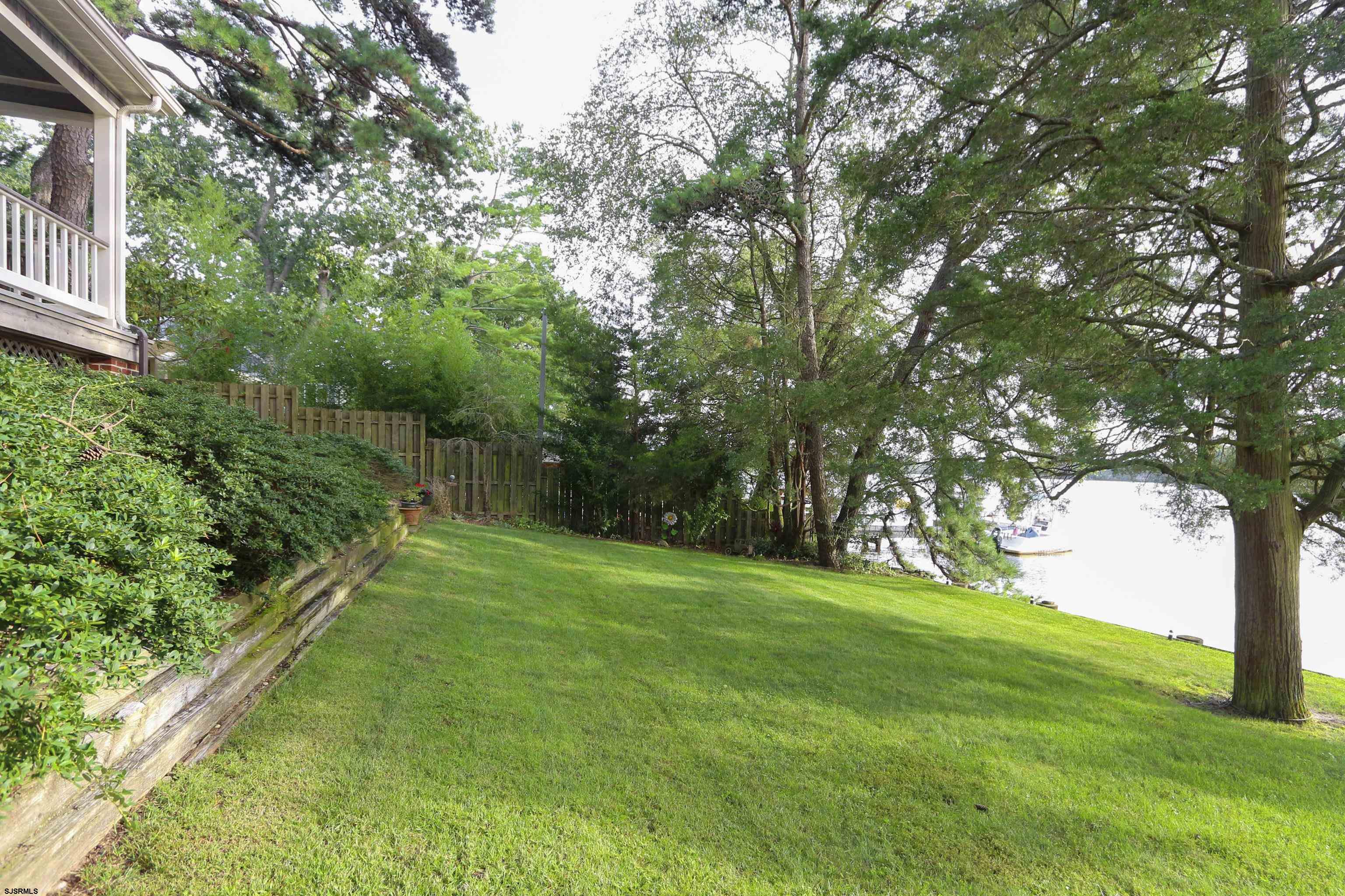 6558 Lake Dr