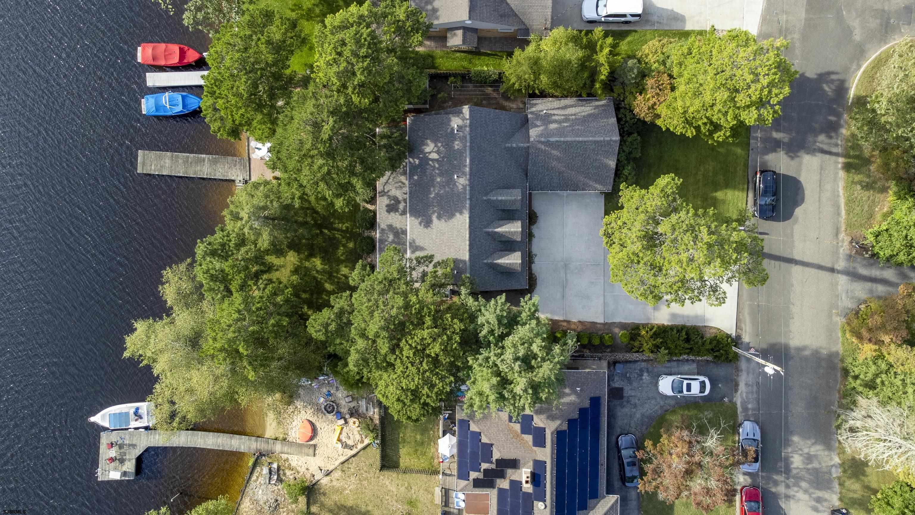6558 Lake Dr