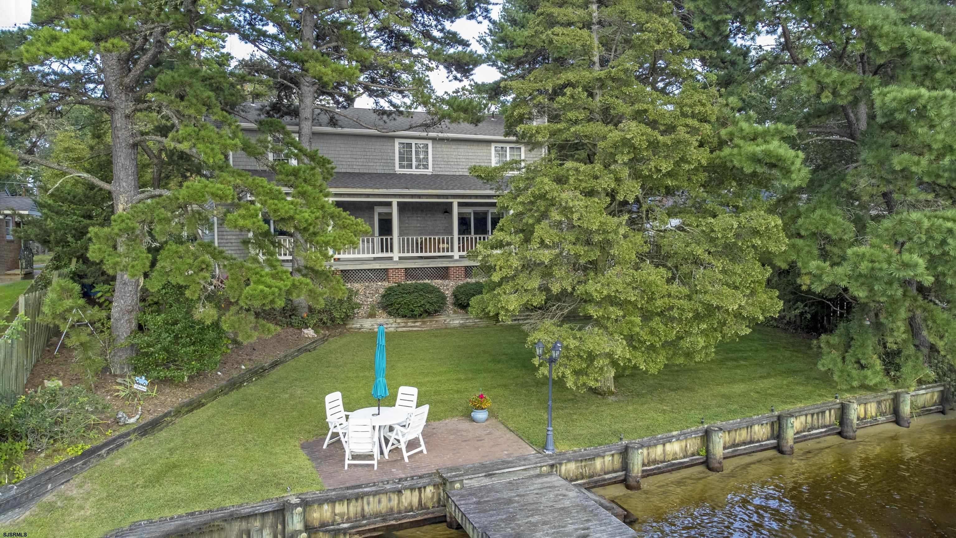 6558 Lake Dr