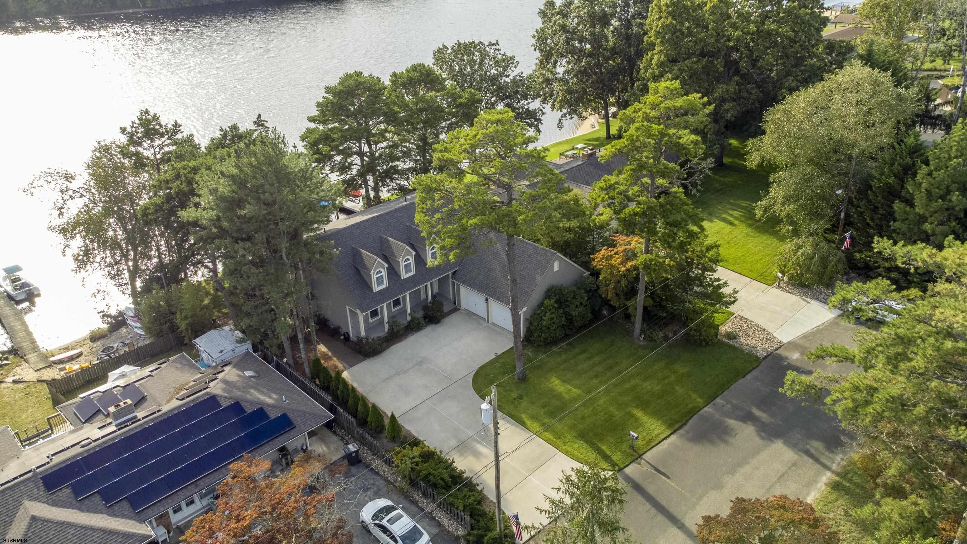 6558 Lake Dr