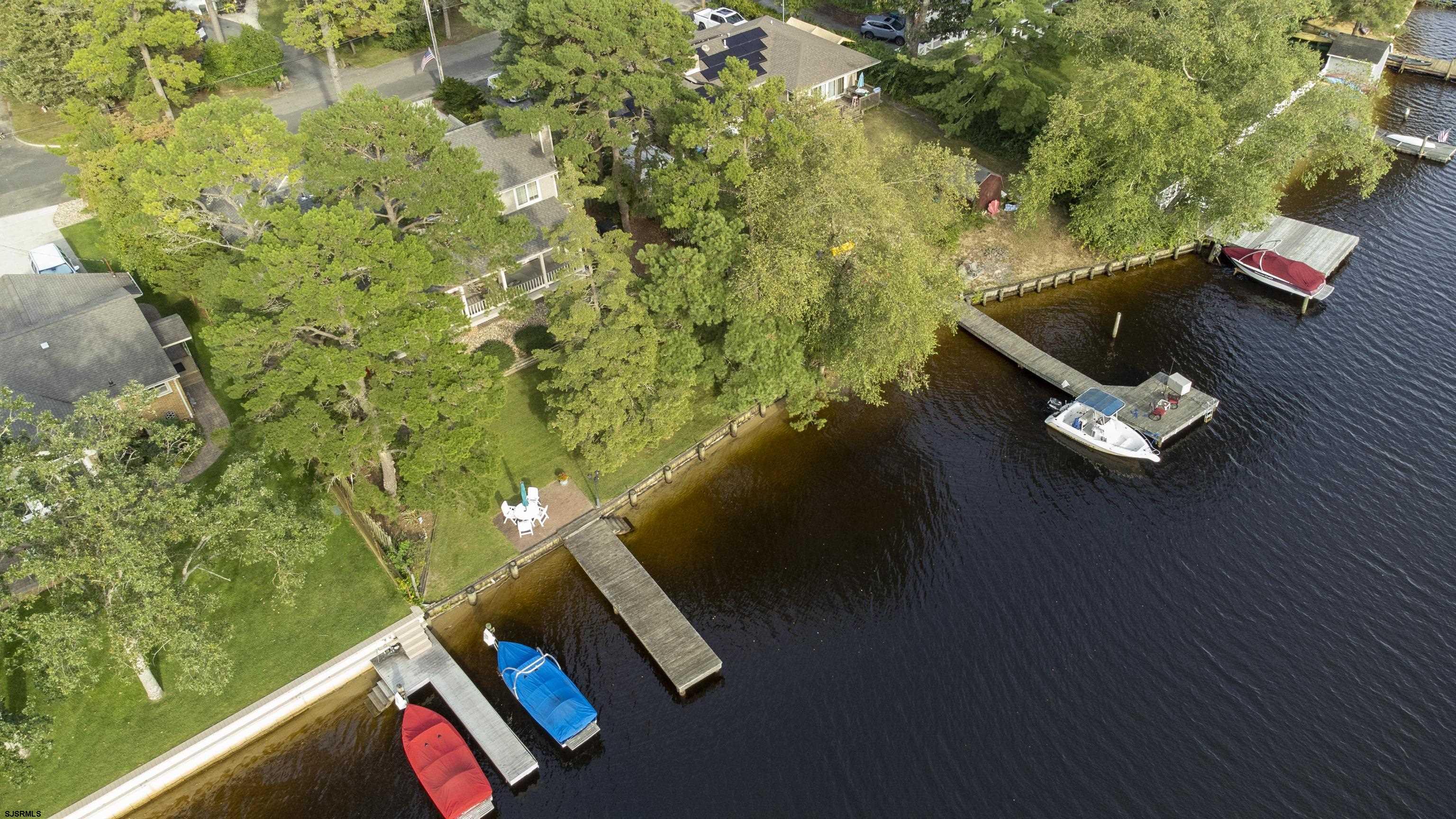 6558 Lake Dr