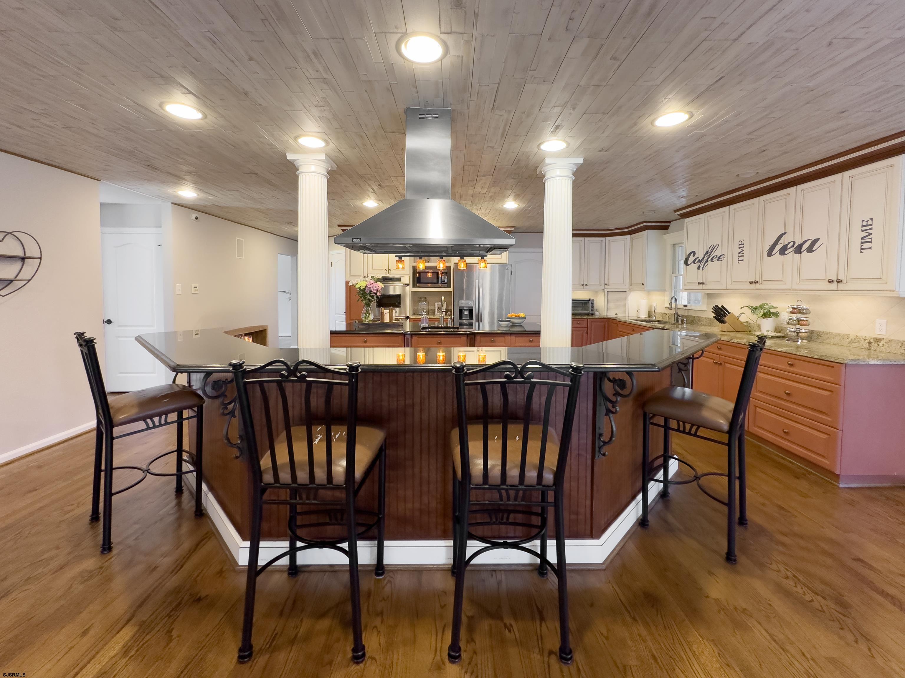 1322 Shore Road