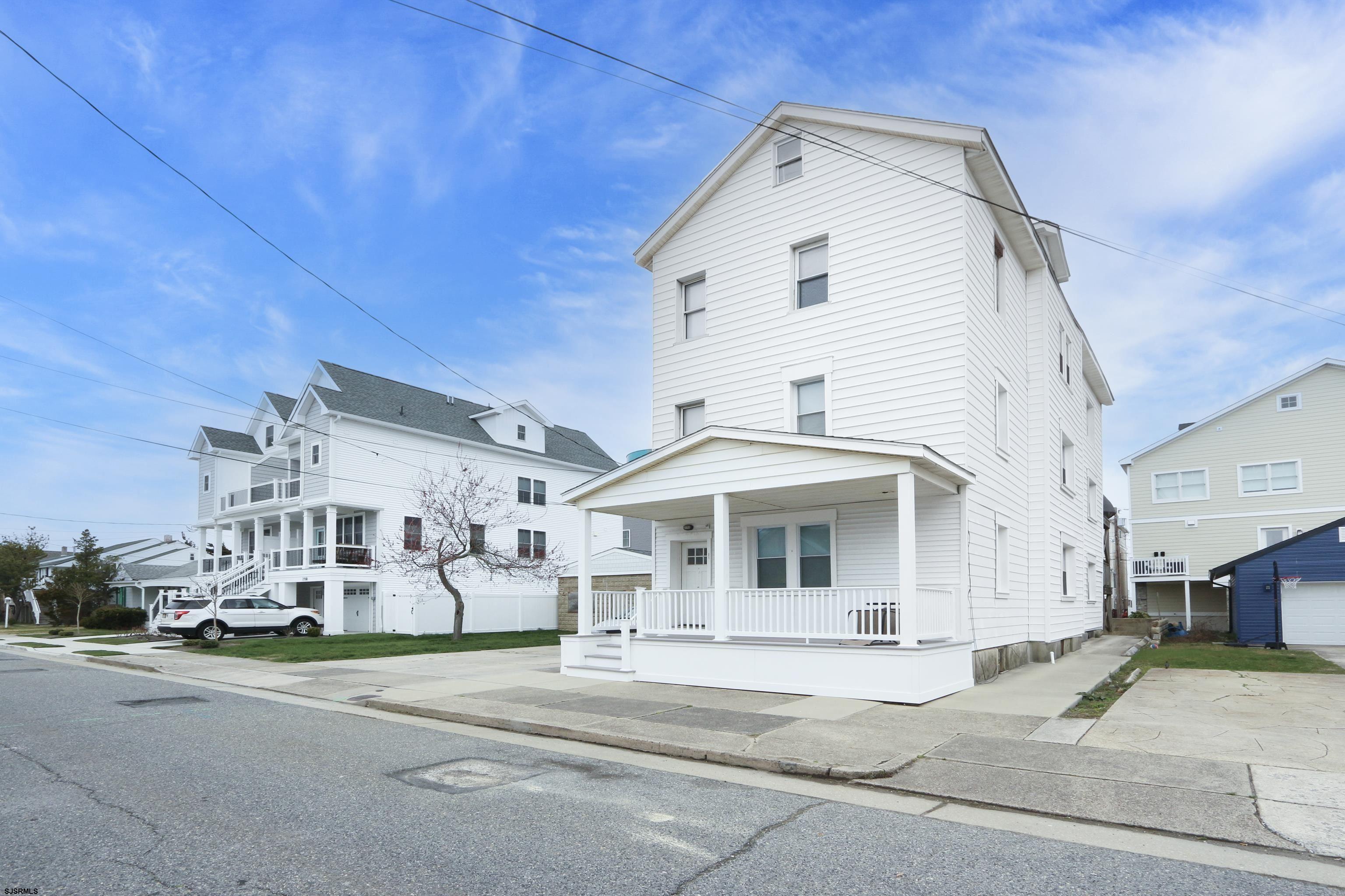 211 N Suffolk Ave