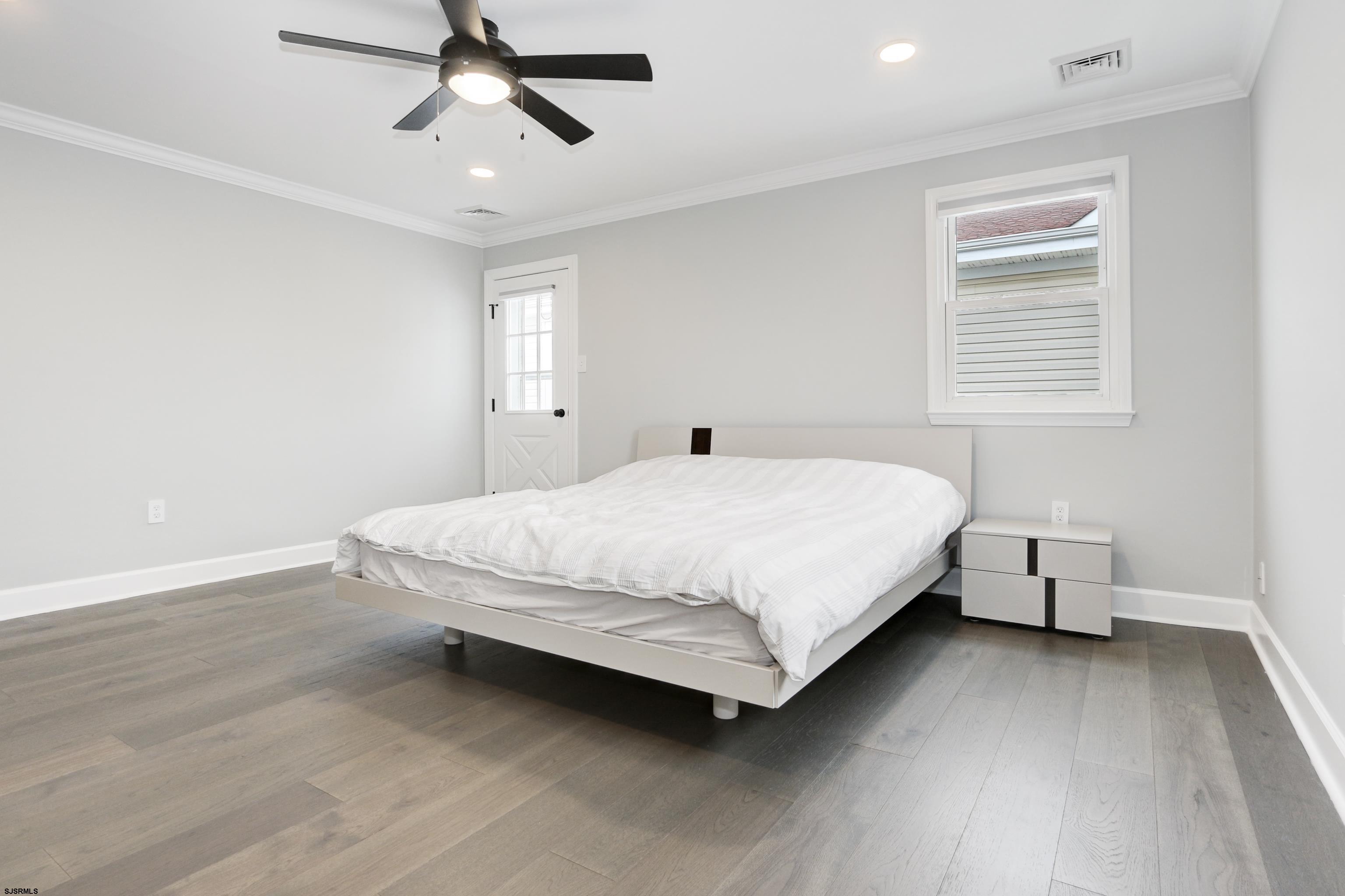 9606 Monmouth Ave Unit: 2