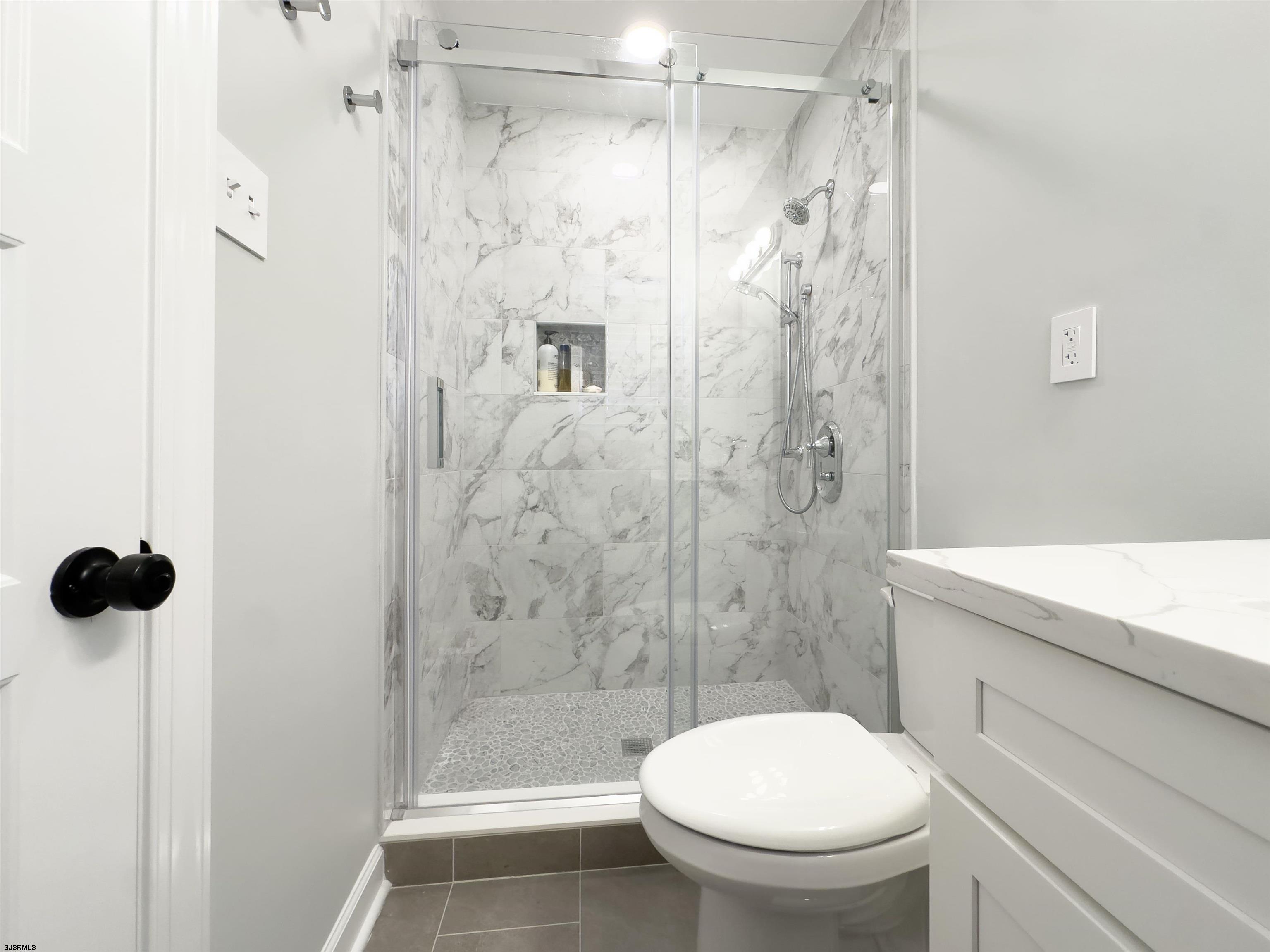 9606 Monmouth Ave Unit: 2