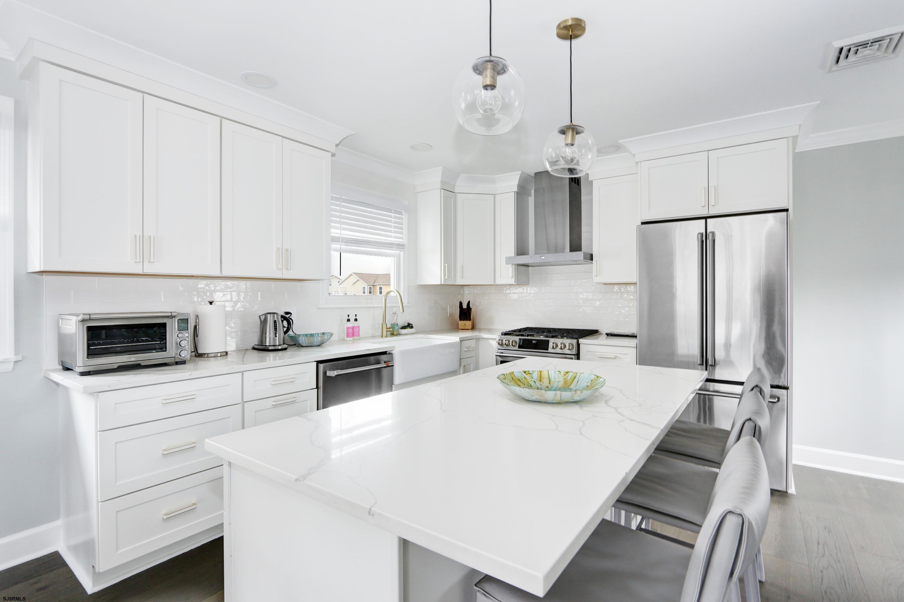 9606 Monmouth Ave Unit: 2