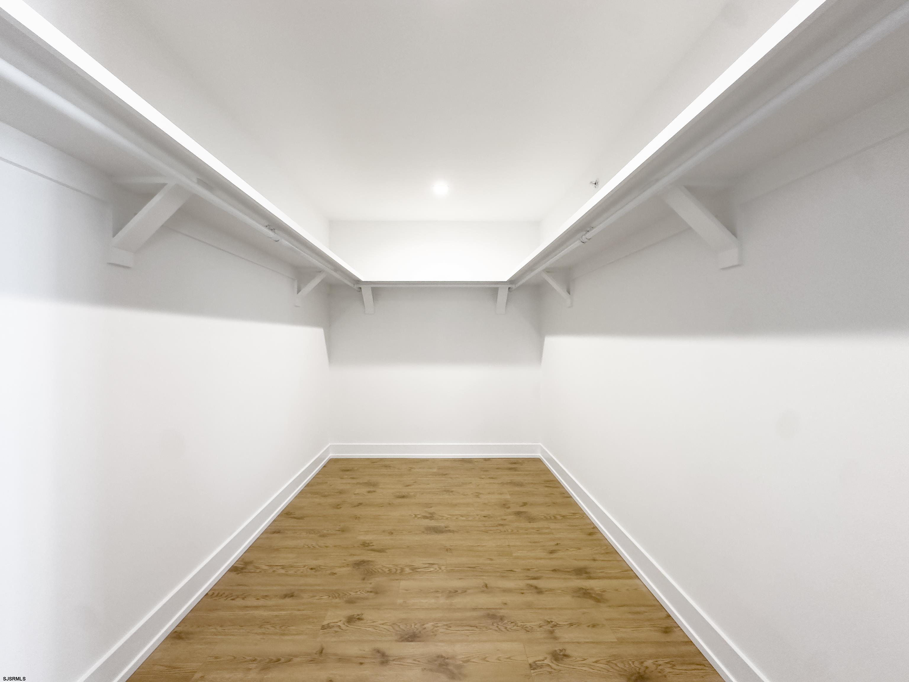 9412 Ventnor Ave Unit: 3