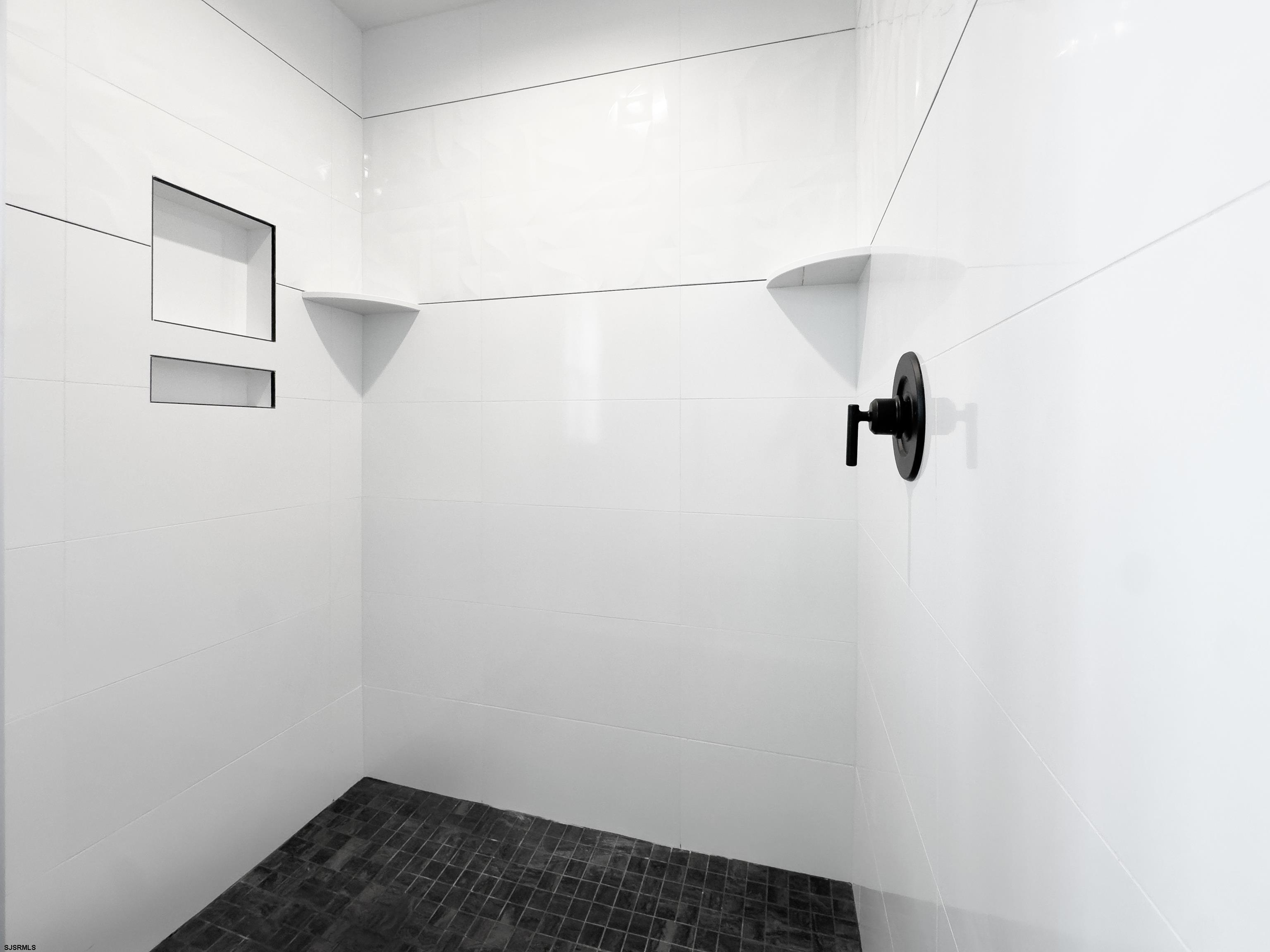 9412 Ventnor Ave Unit: 3