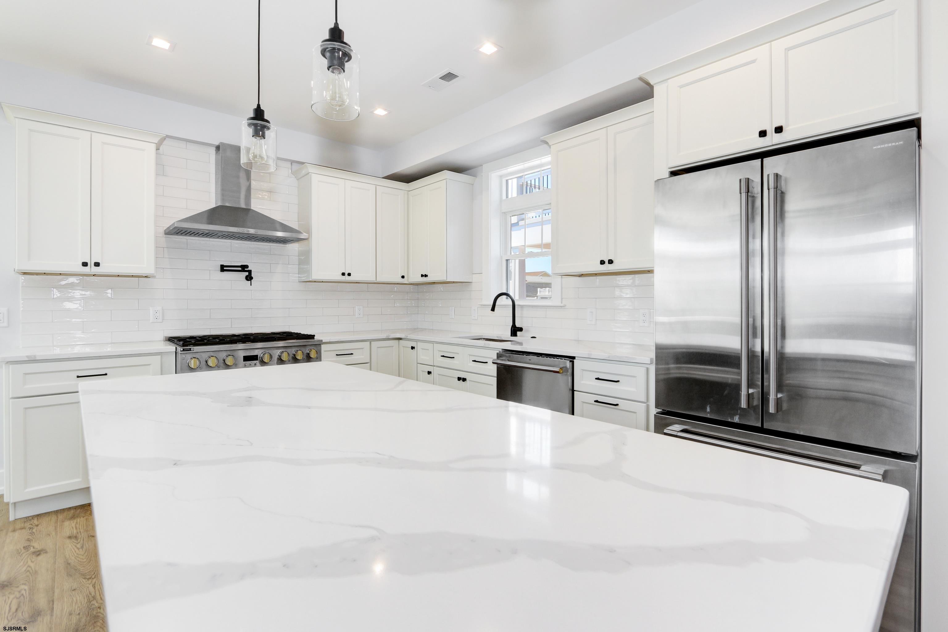 9412 Ventnor Ave Unit: 3