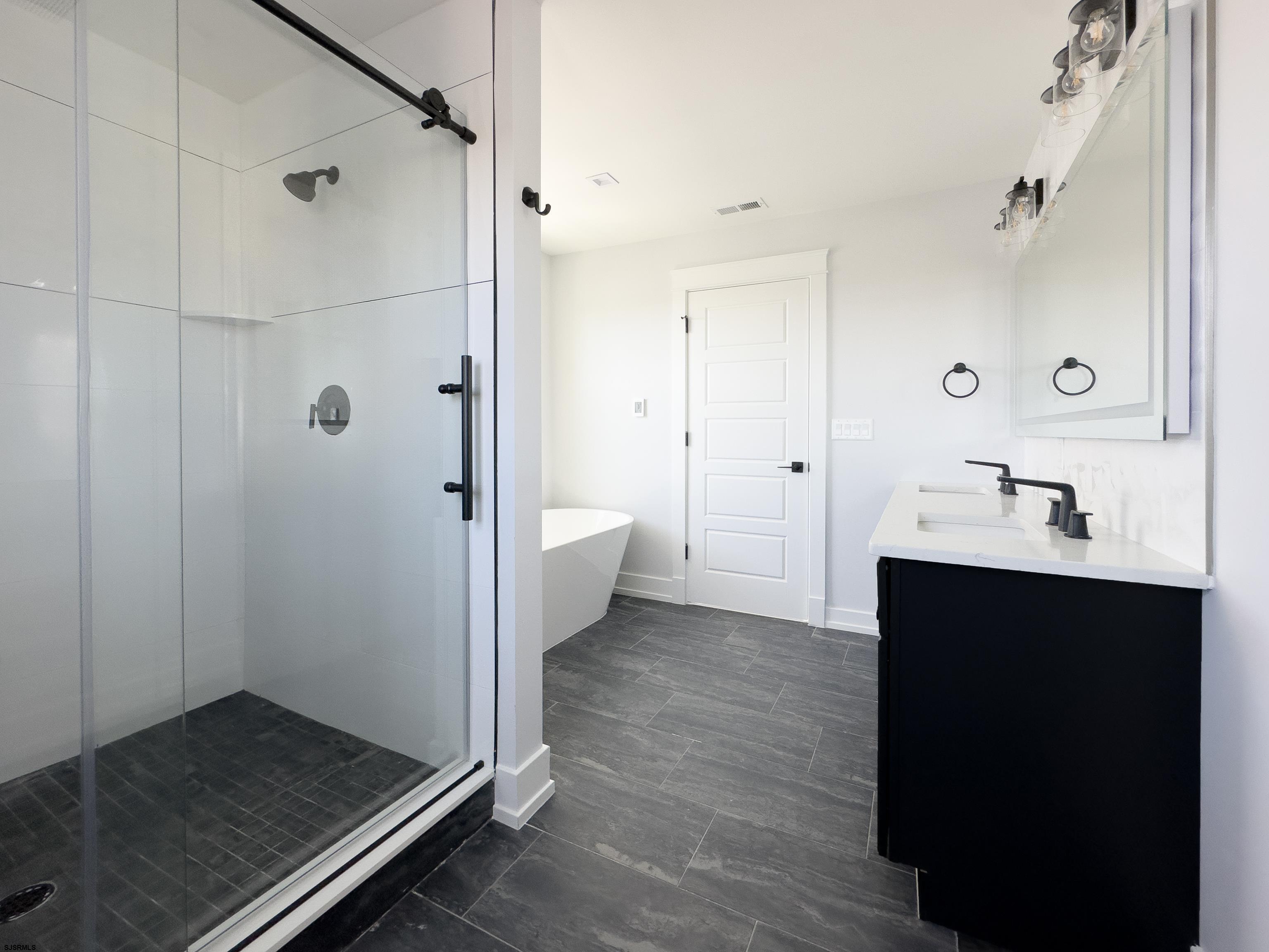 9412 Ventnor Ave Unit: 3