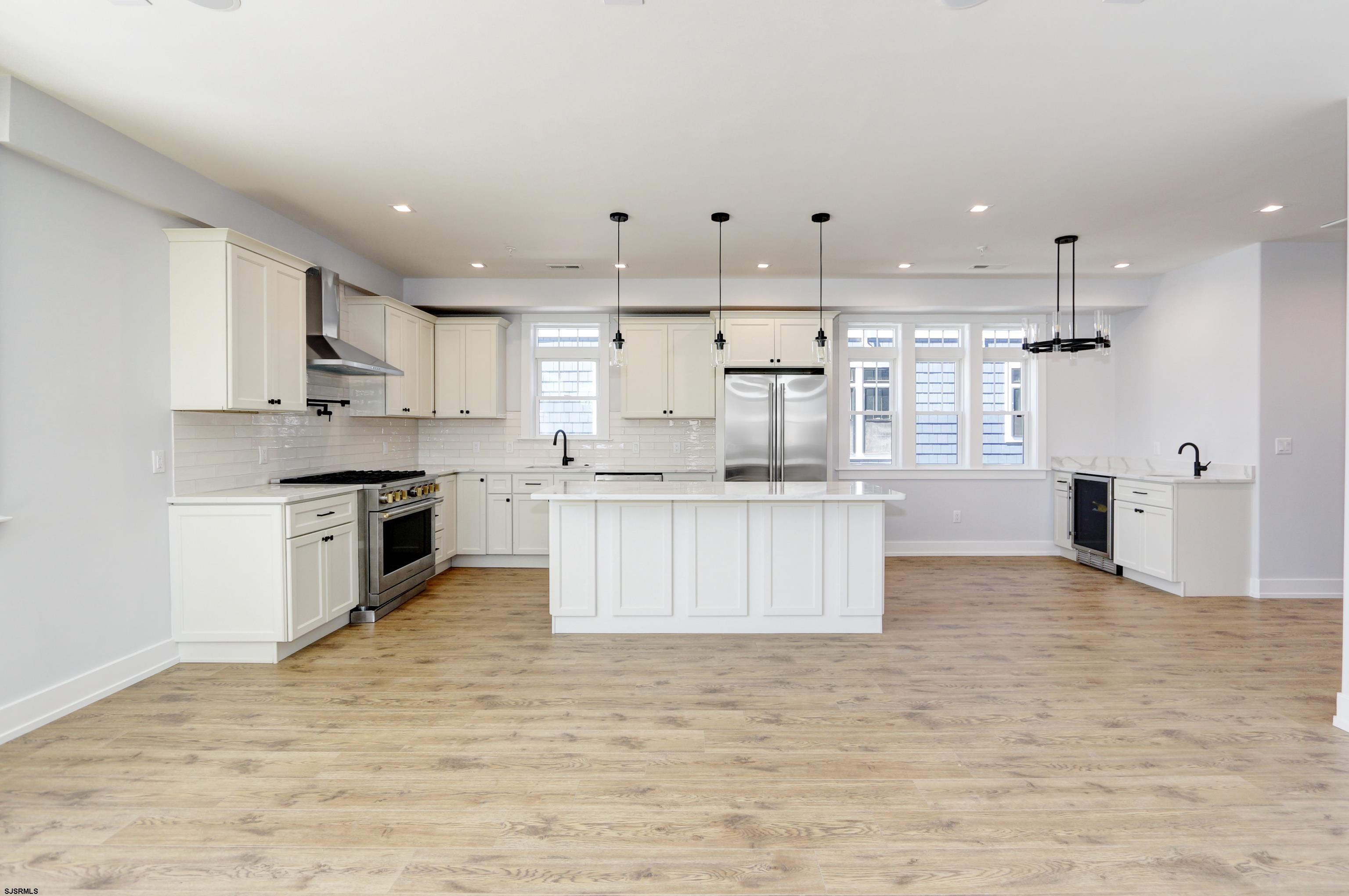 9412 Ventnor Ave Unit: 3