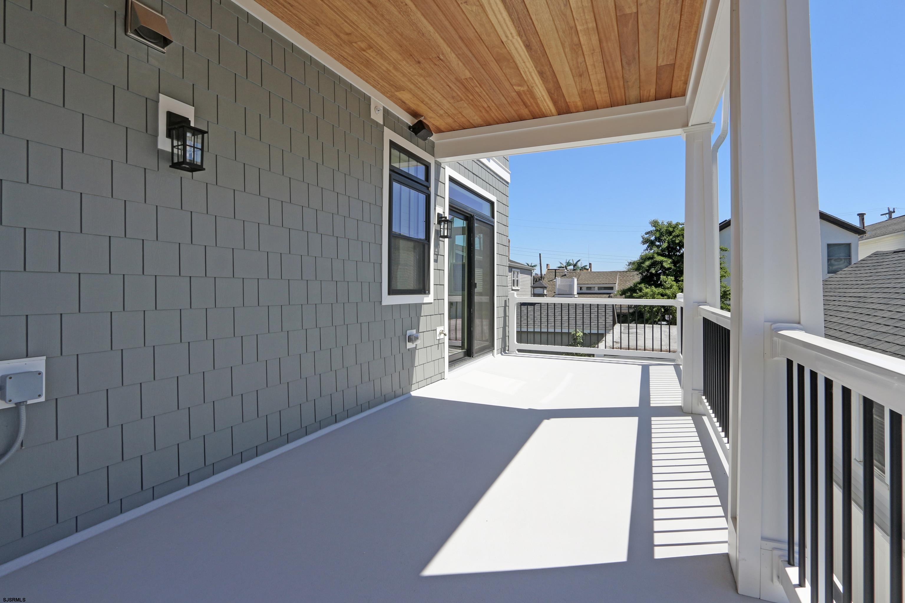9412 Ventnor Ave Unit: 3