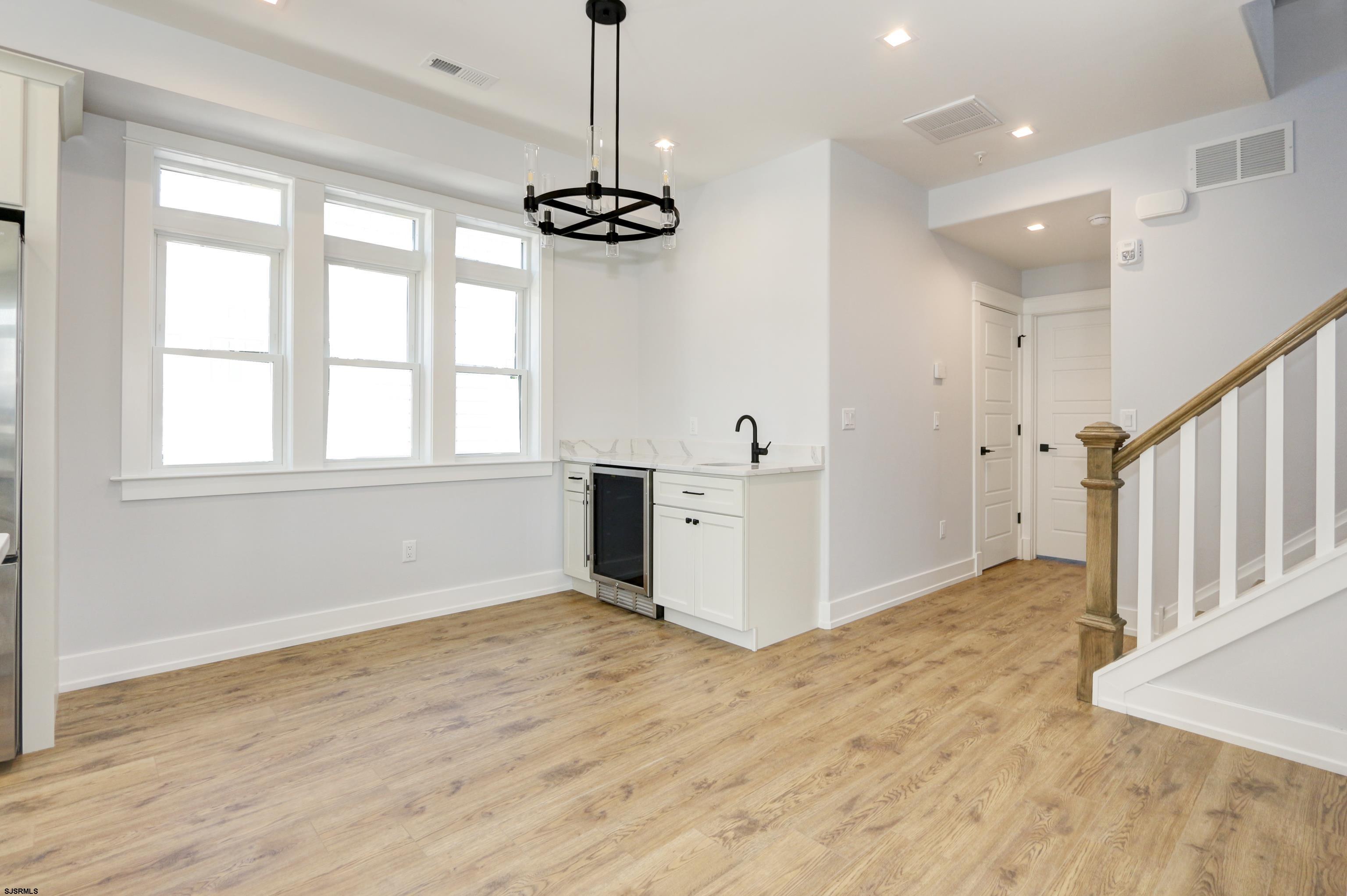 9412 Ventnor Ave Unit: 3