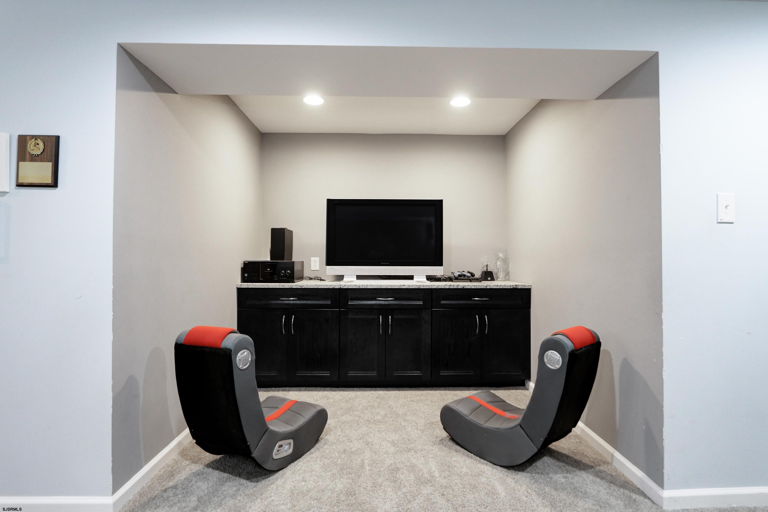 6829 Mill Road