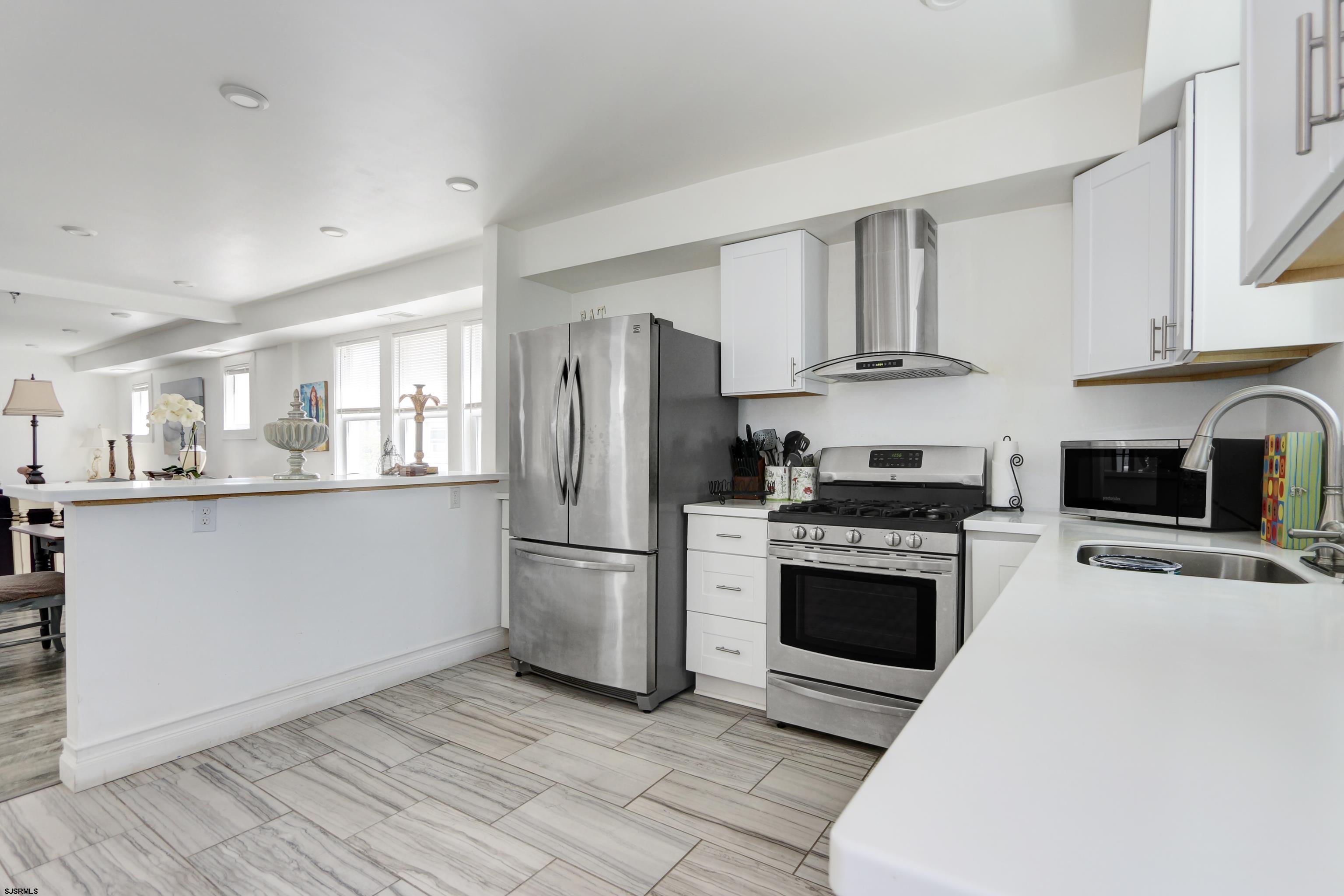 14 N Vassar Sq Square