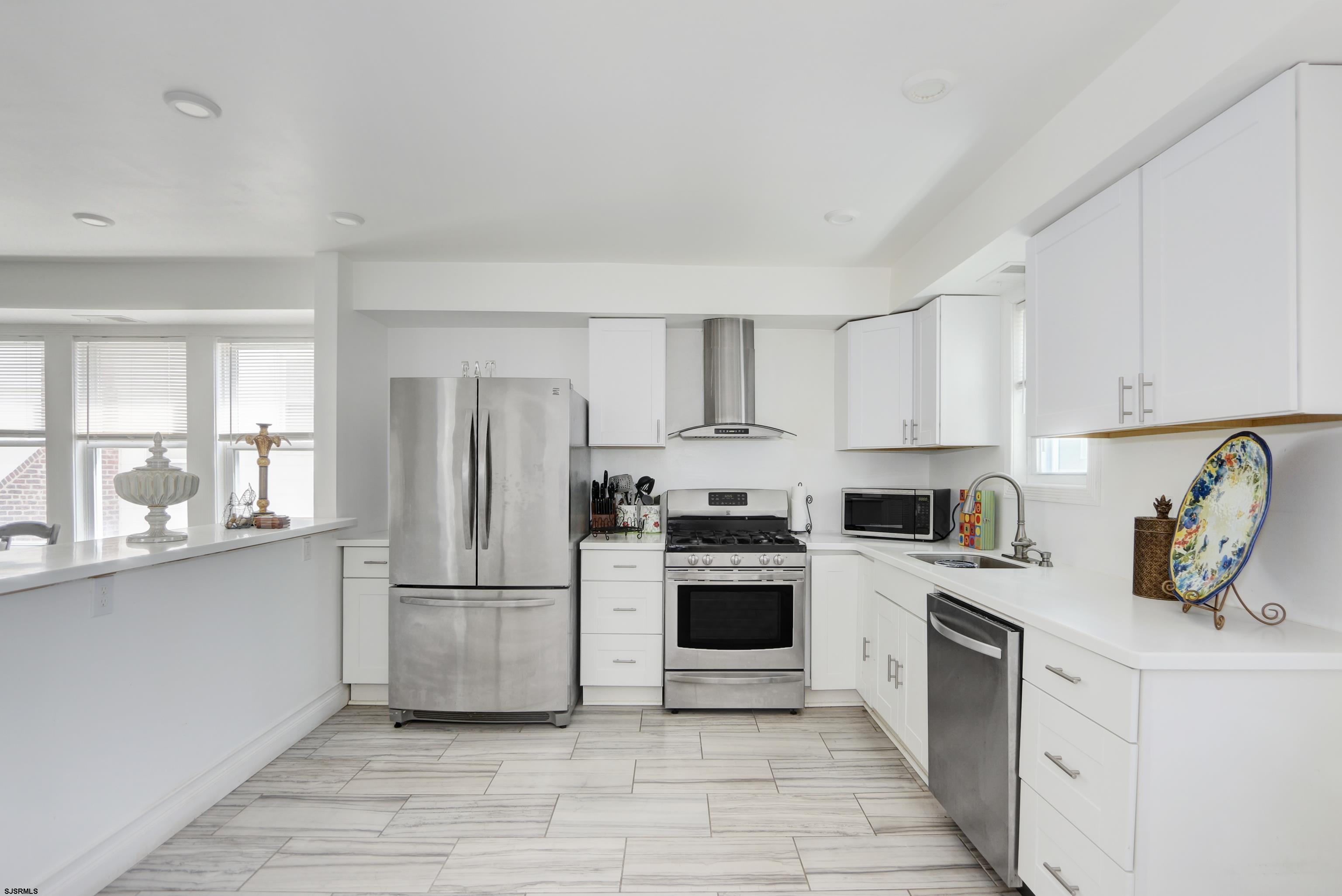 14 N Vassar Sq Square