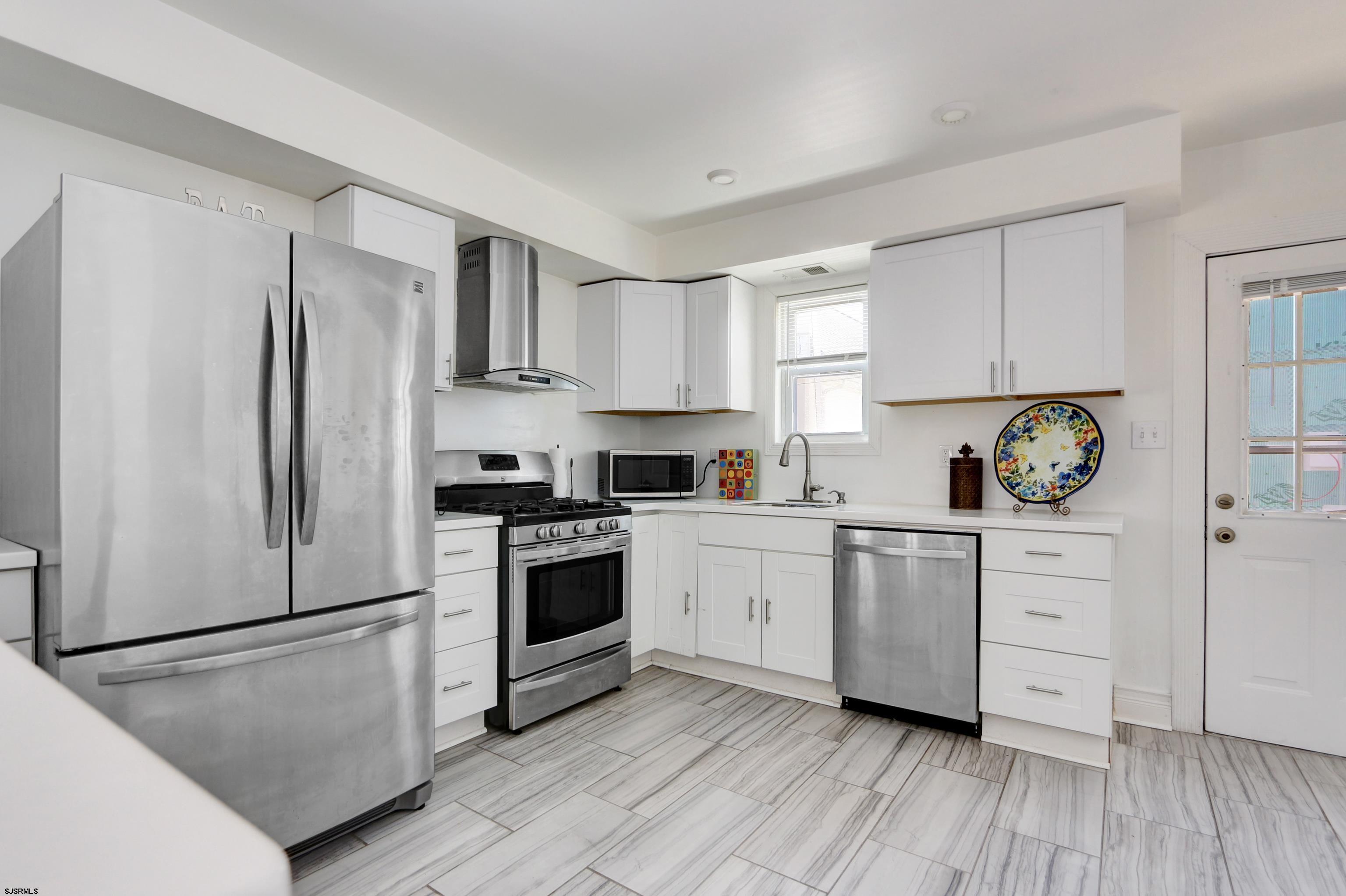 14 N Vassar Sq Square