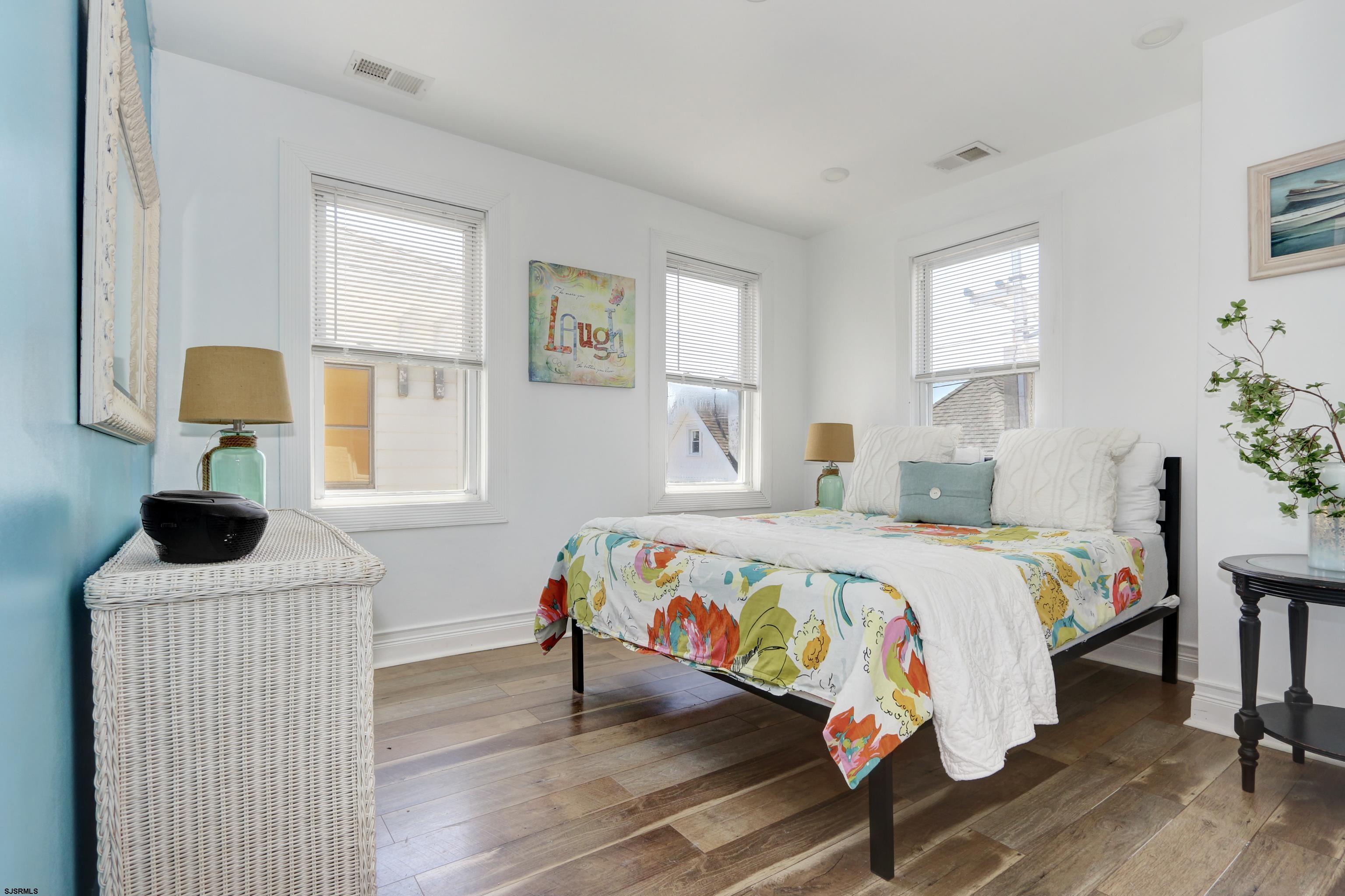 14 N Vassar Sq Square