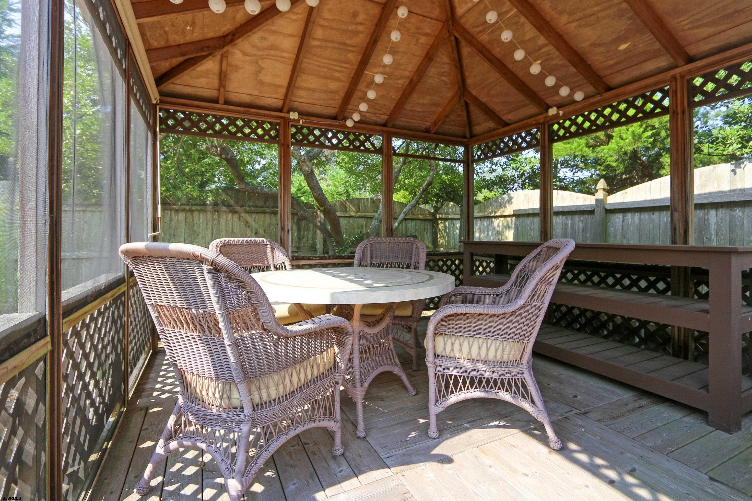 226 Ridgewood Dr Dr