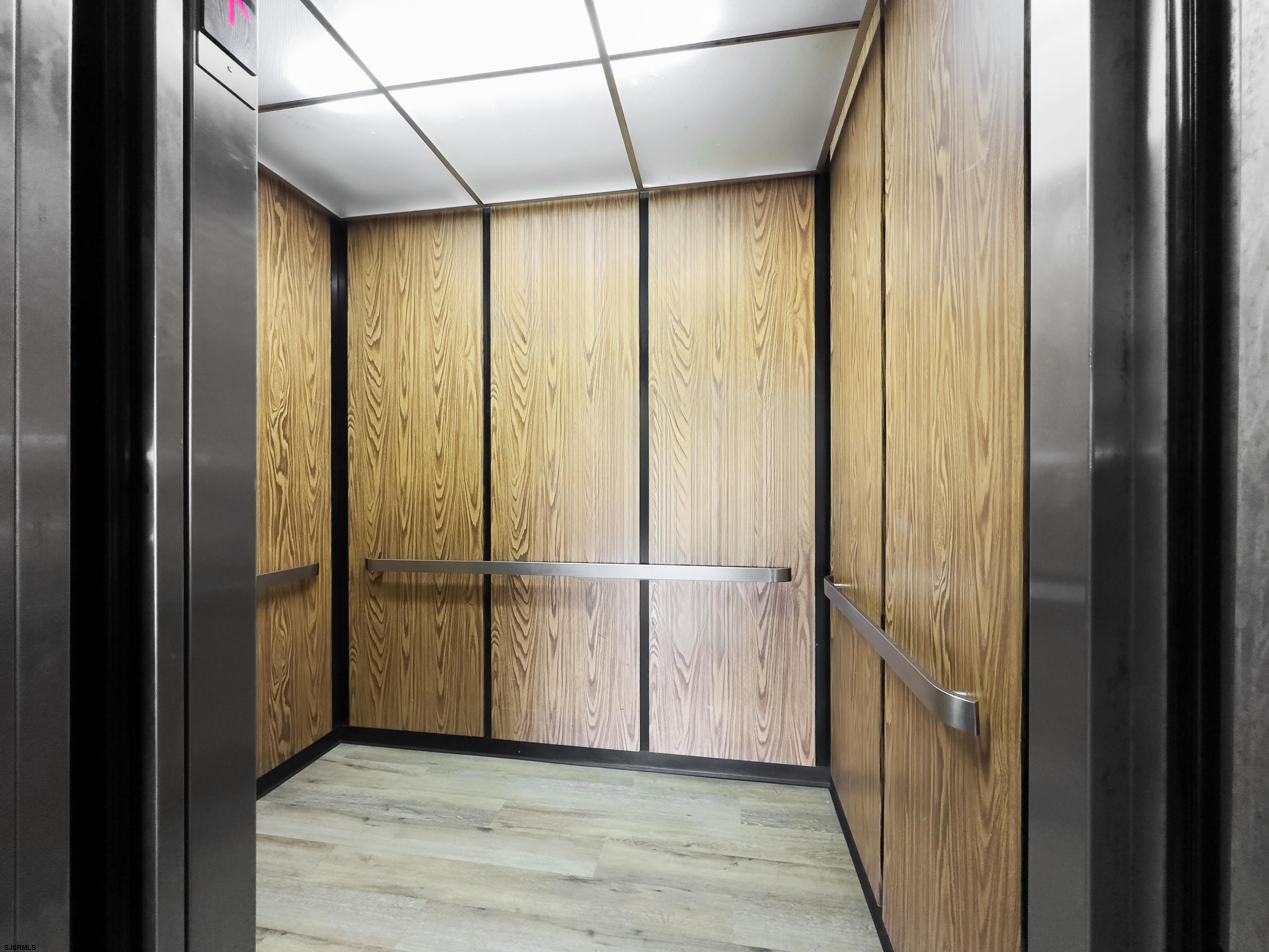 400 W Ave Unit: 2