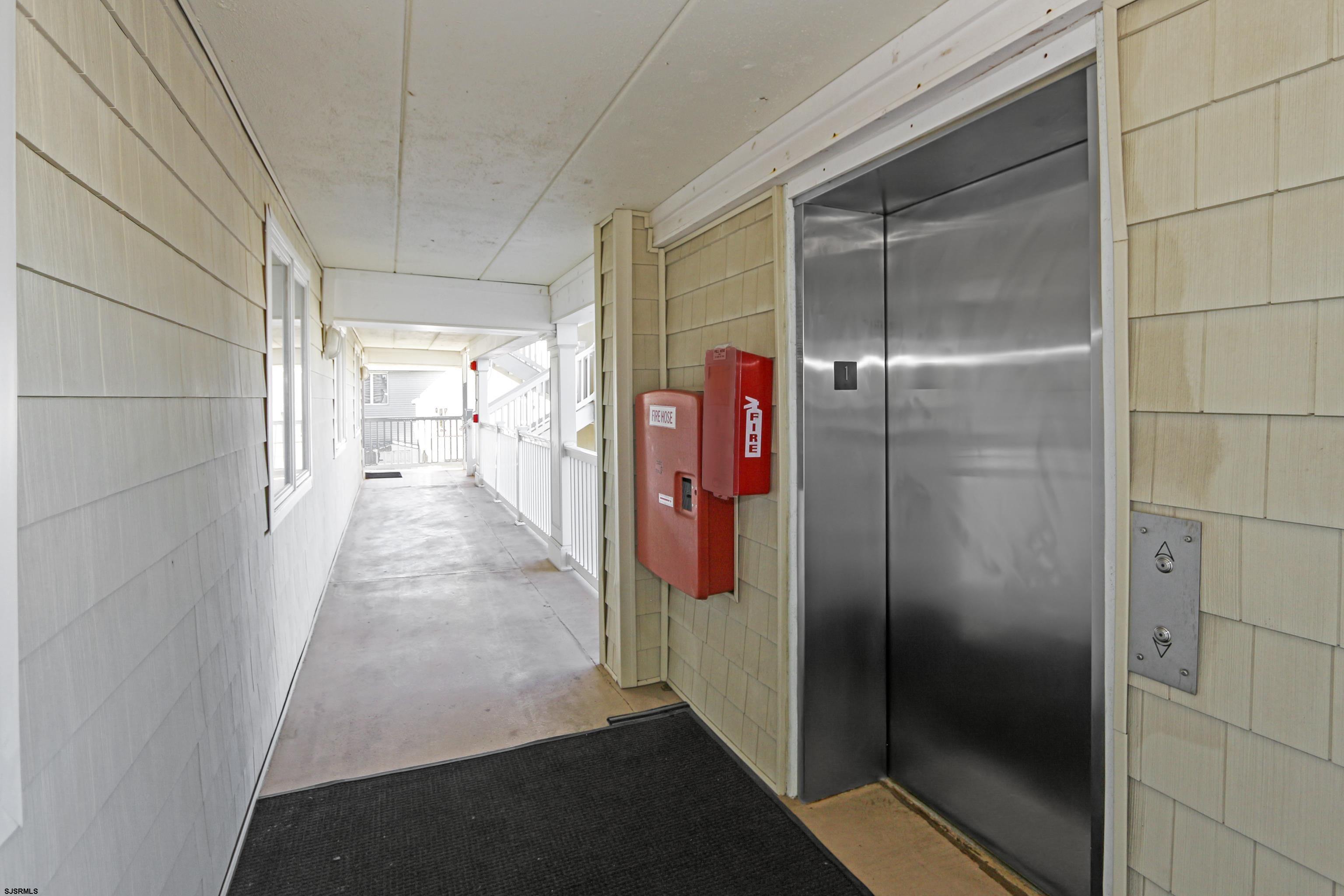 400 W Ave Unit: 2