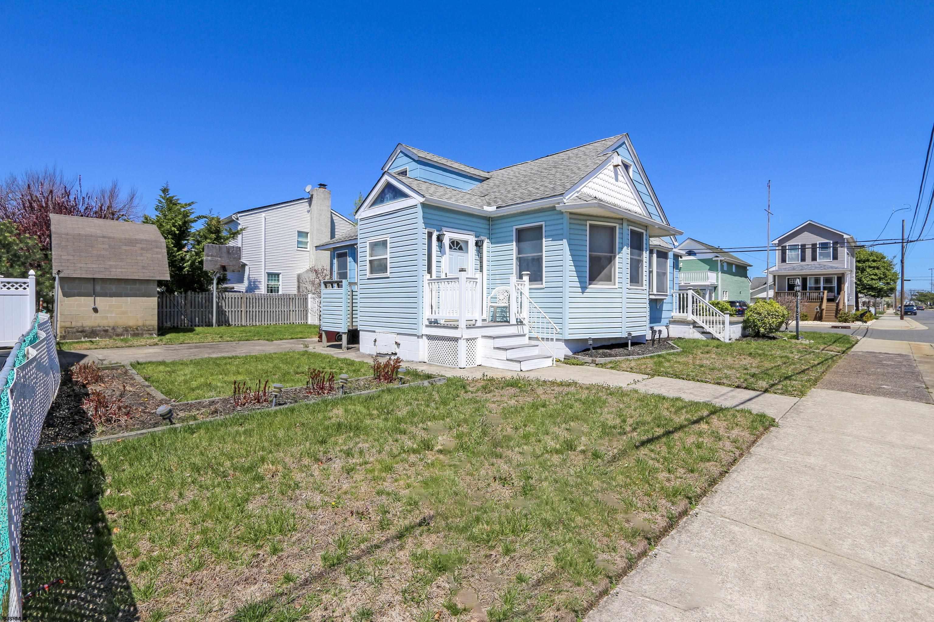400 N Oxford Ave
