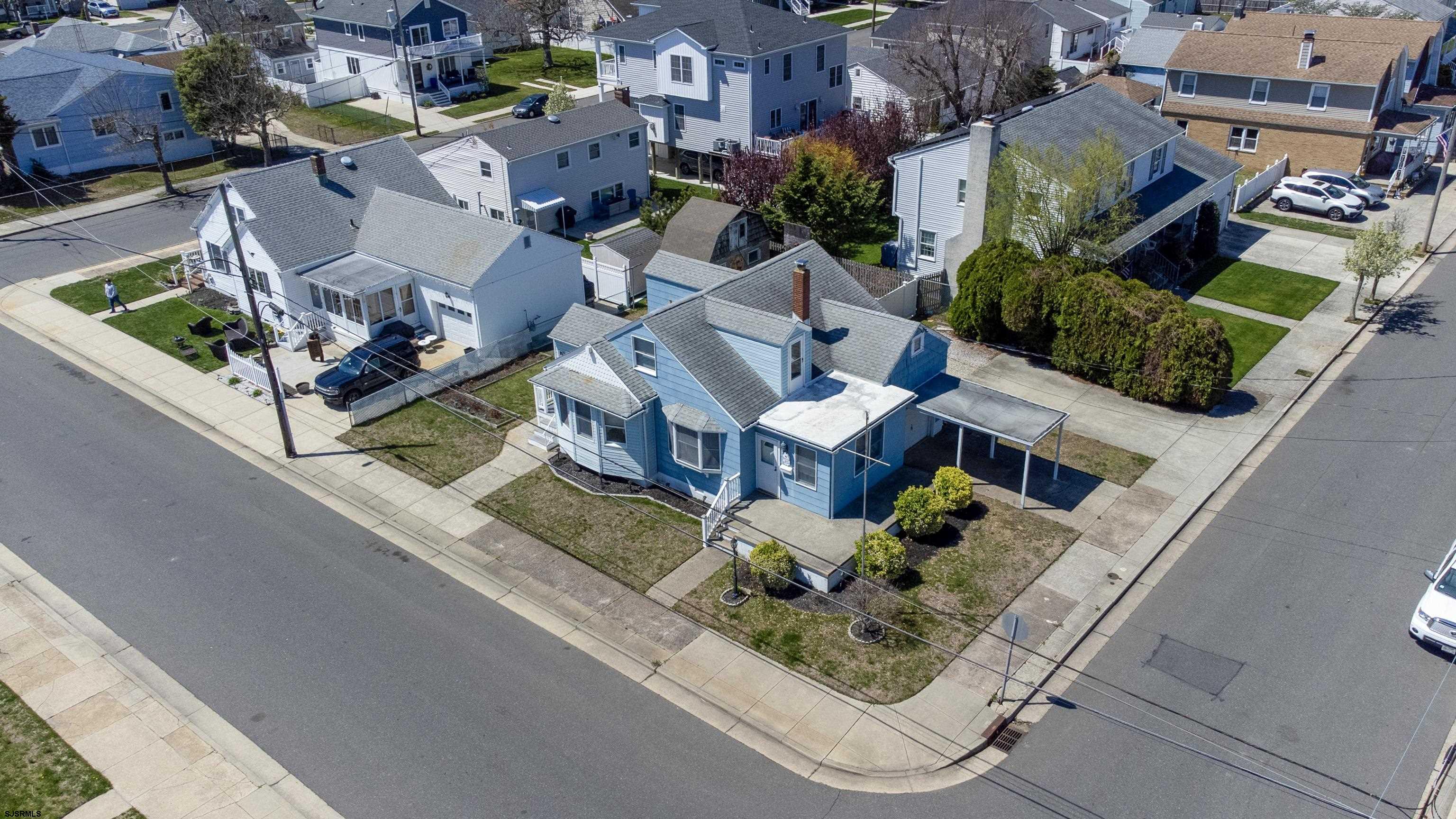 400 N Oxford Ave