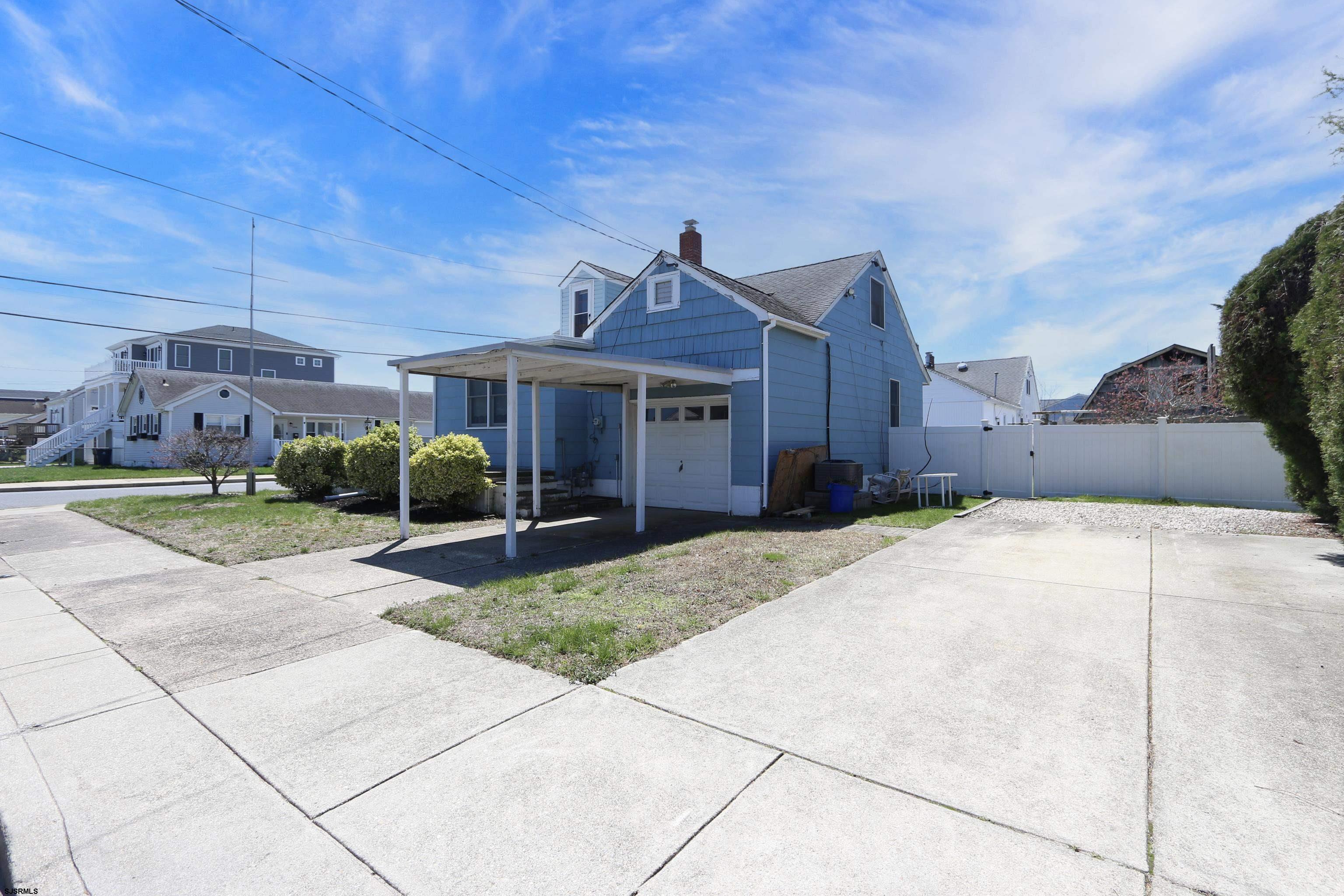 400 N Oxford Ave