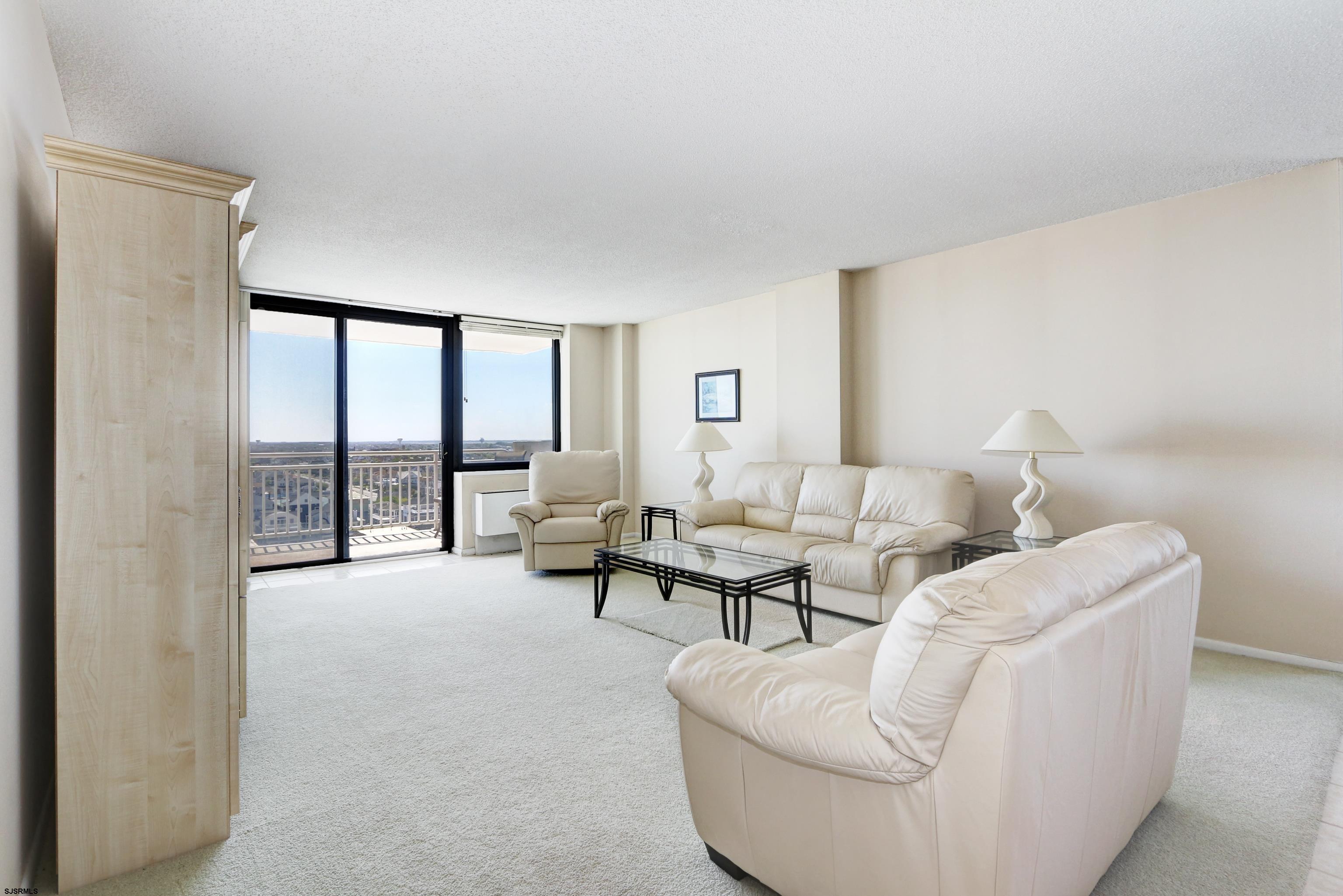 5200 Boardwalk Unit: 12F