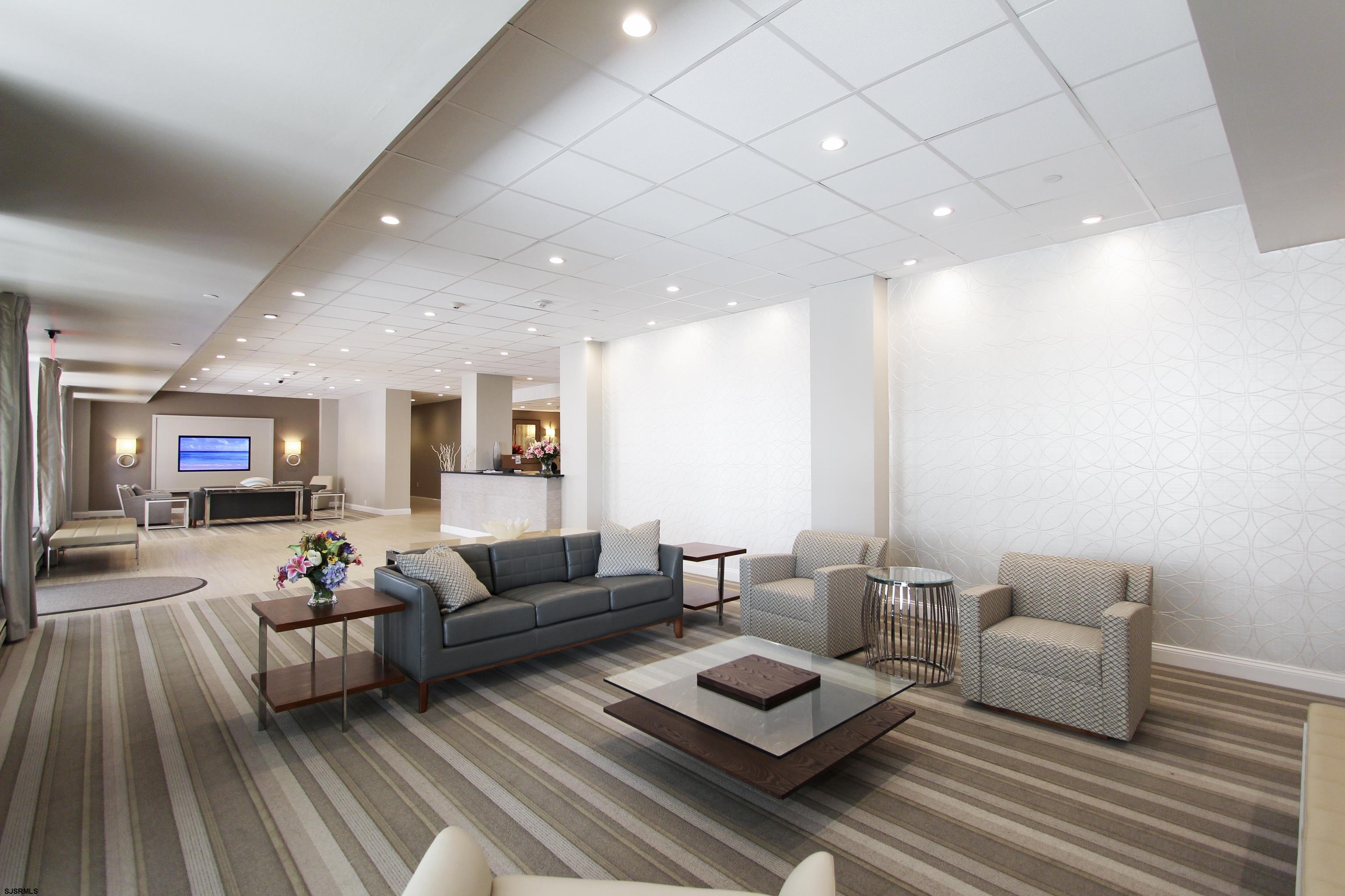 5200 Boardwalk Unit: 12F