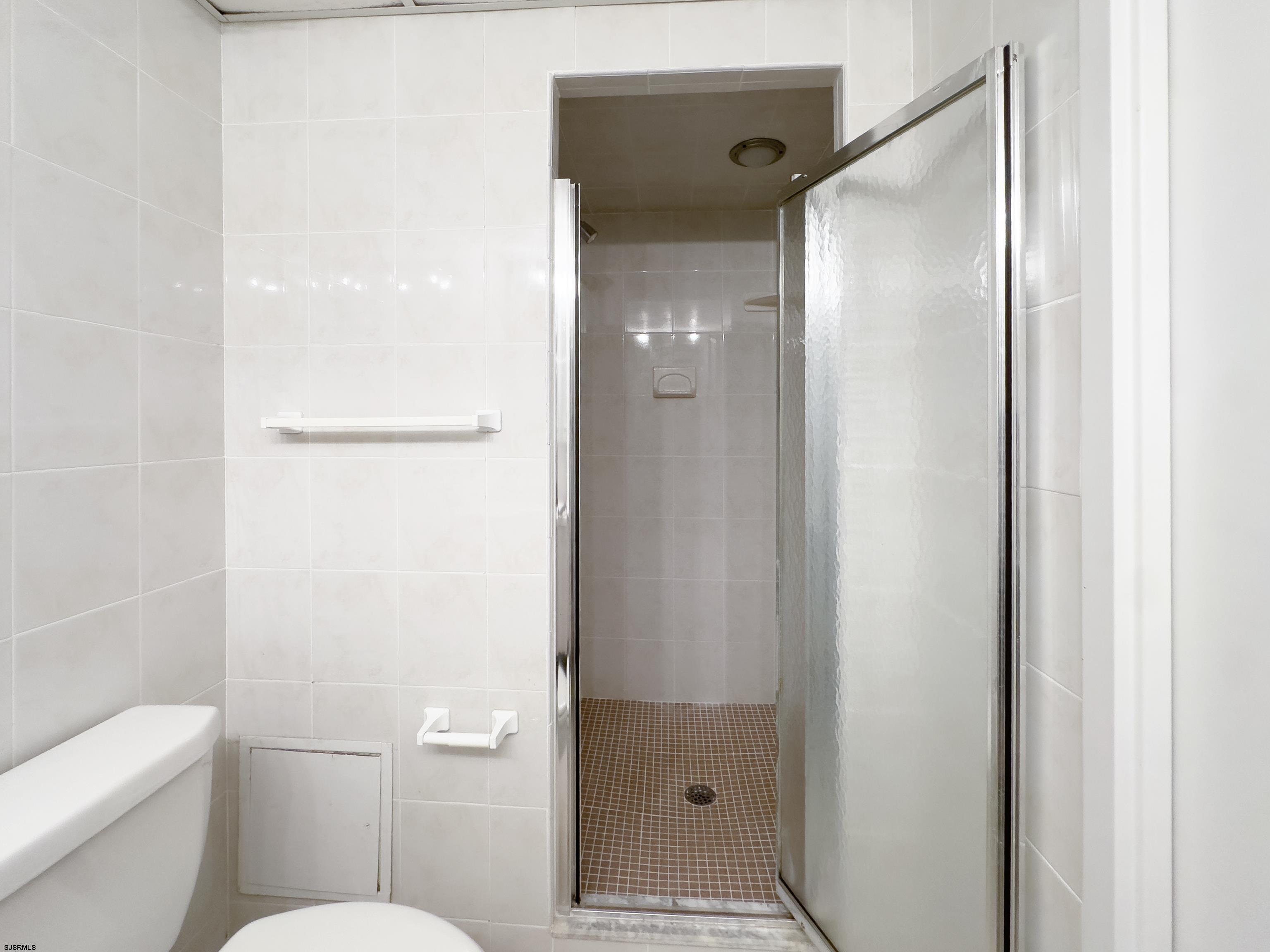 5200 Boardwalk Unit: 12F