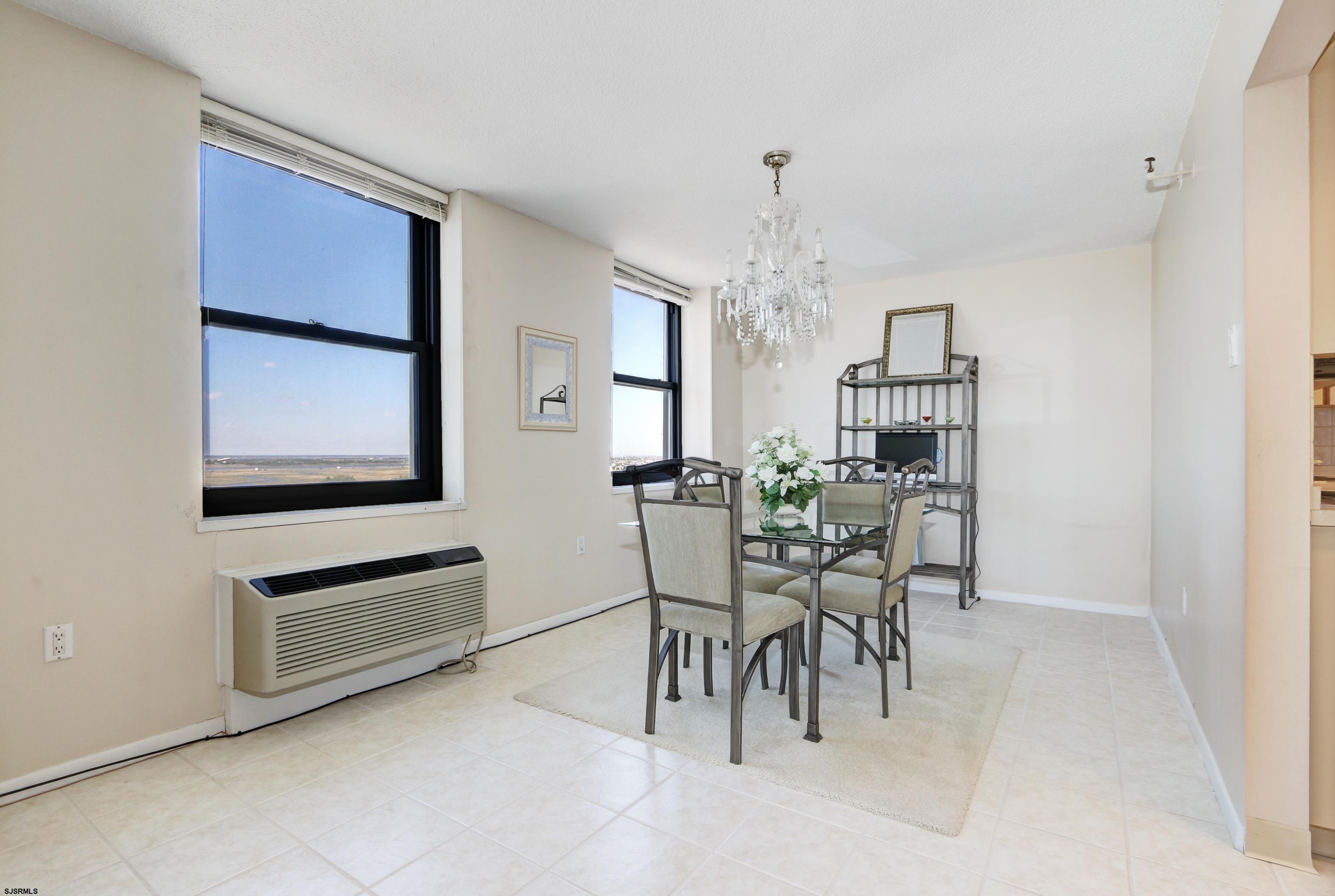 5200 Boardwalk Unit: 12F